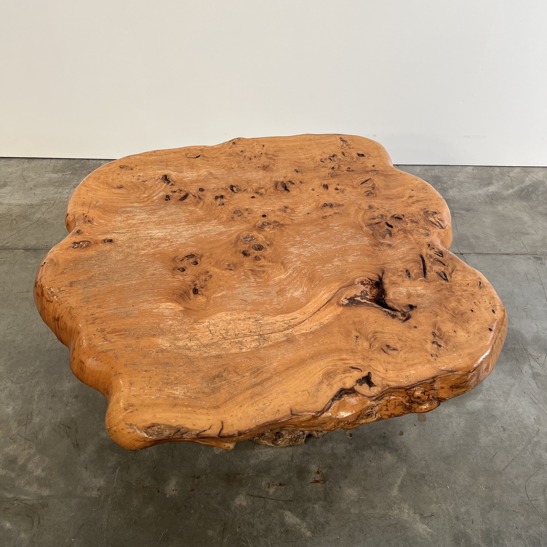 objet-primitive-coffeetable0006