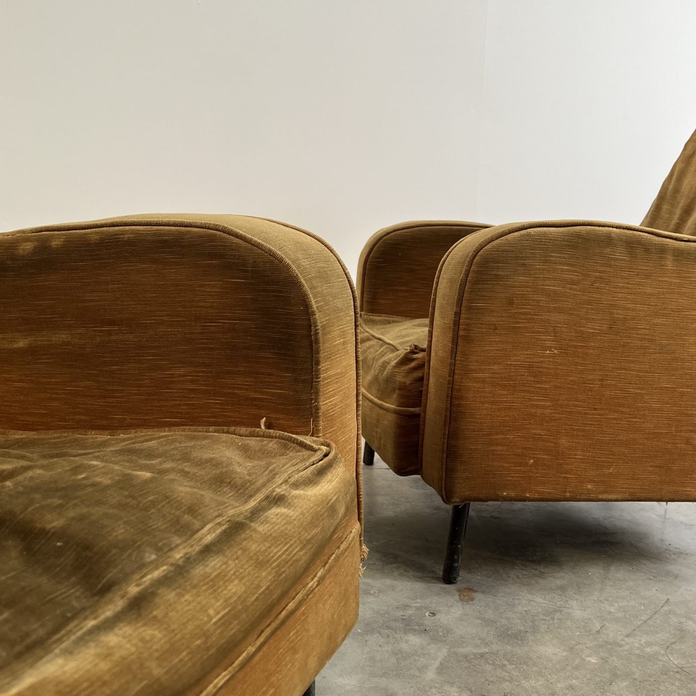 objet-primitive-vintage-armchairs0000