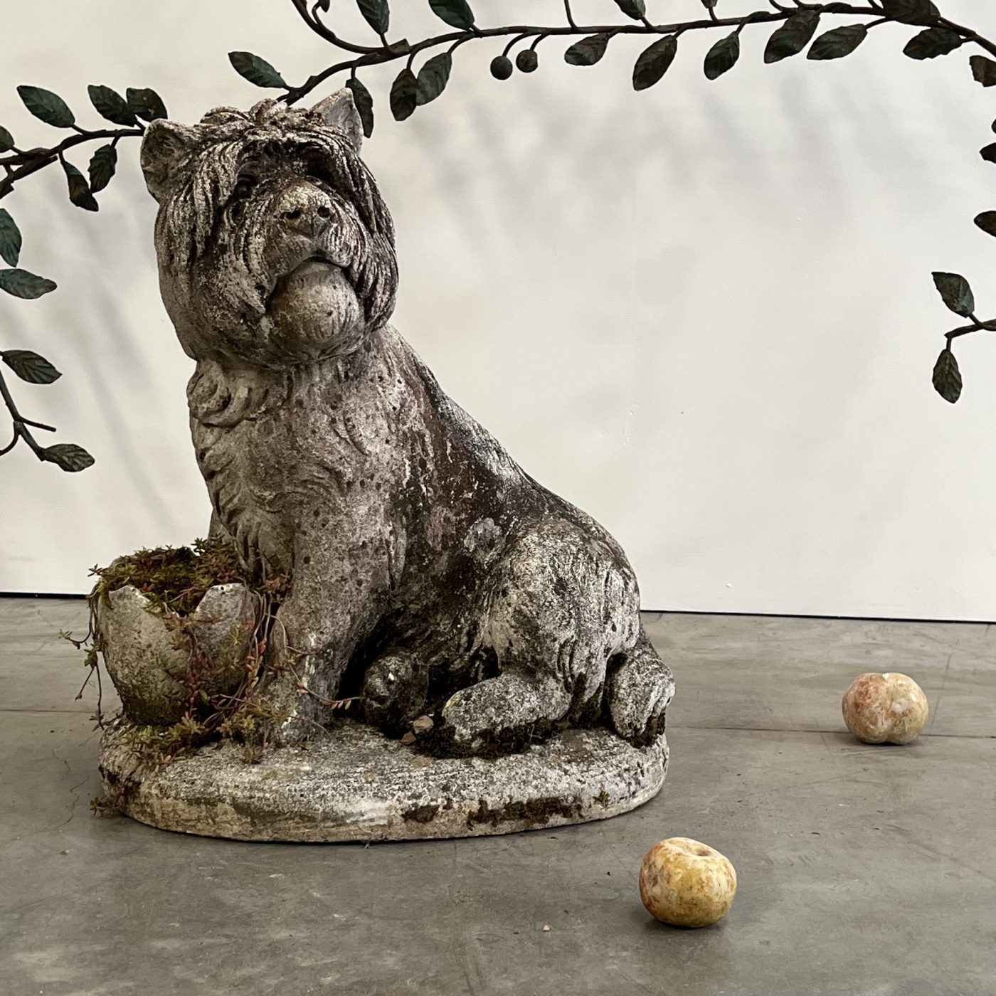 objet-vagabond-concrete-dog0006