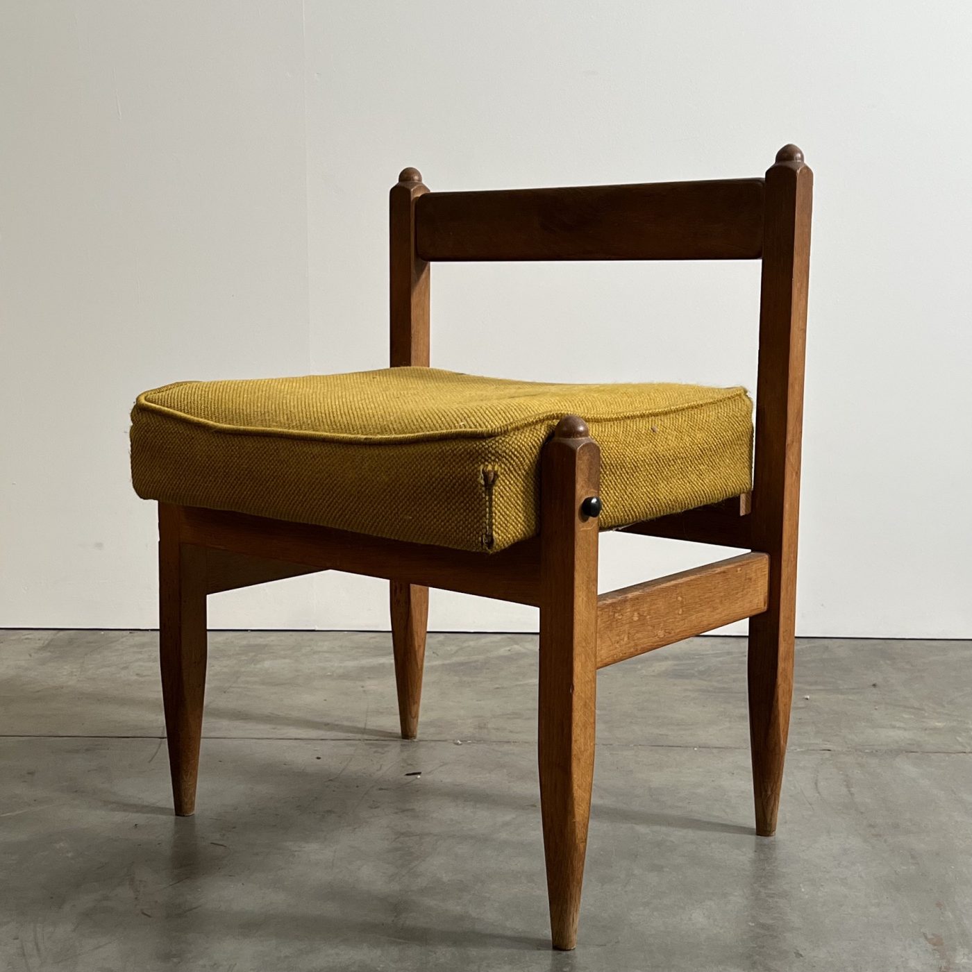 objet-vagabond-guillerme-stools0001