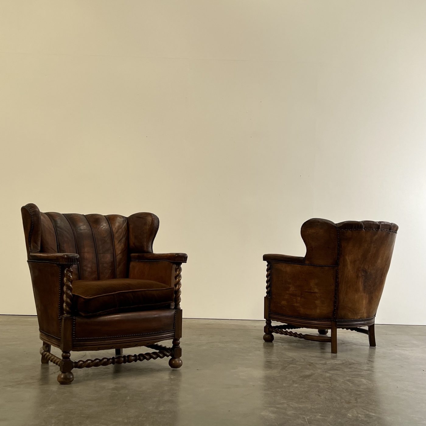 objet-vagabond-leather-chairs0005