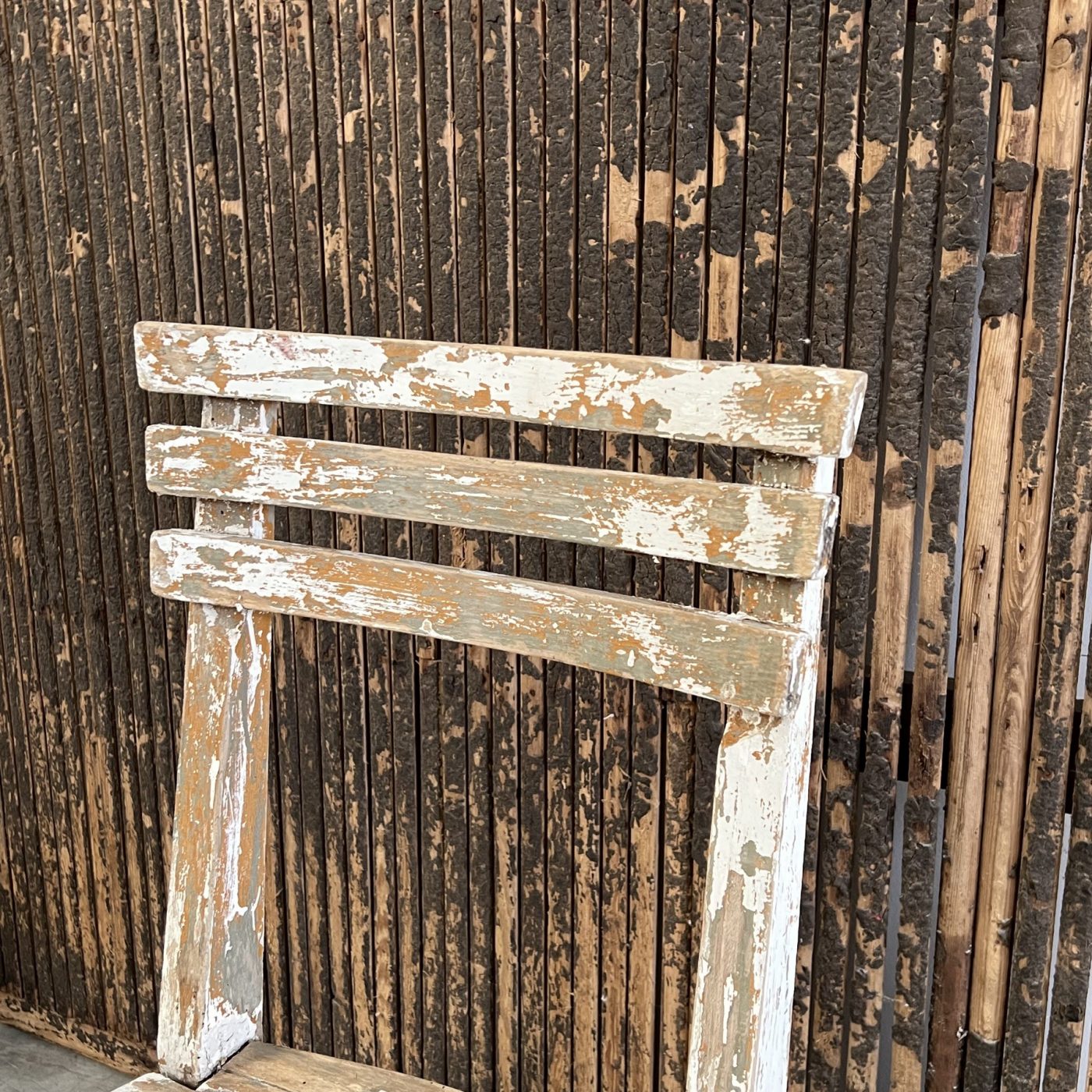 objet-vagabond-painted-chairs0002