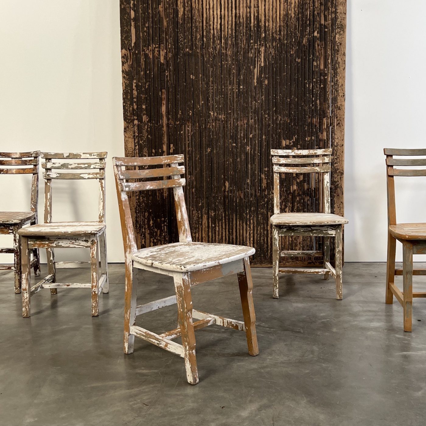 objet-vagabond-painted-chairs0003