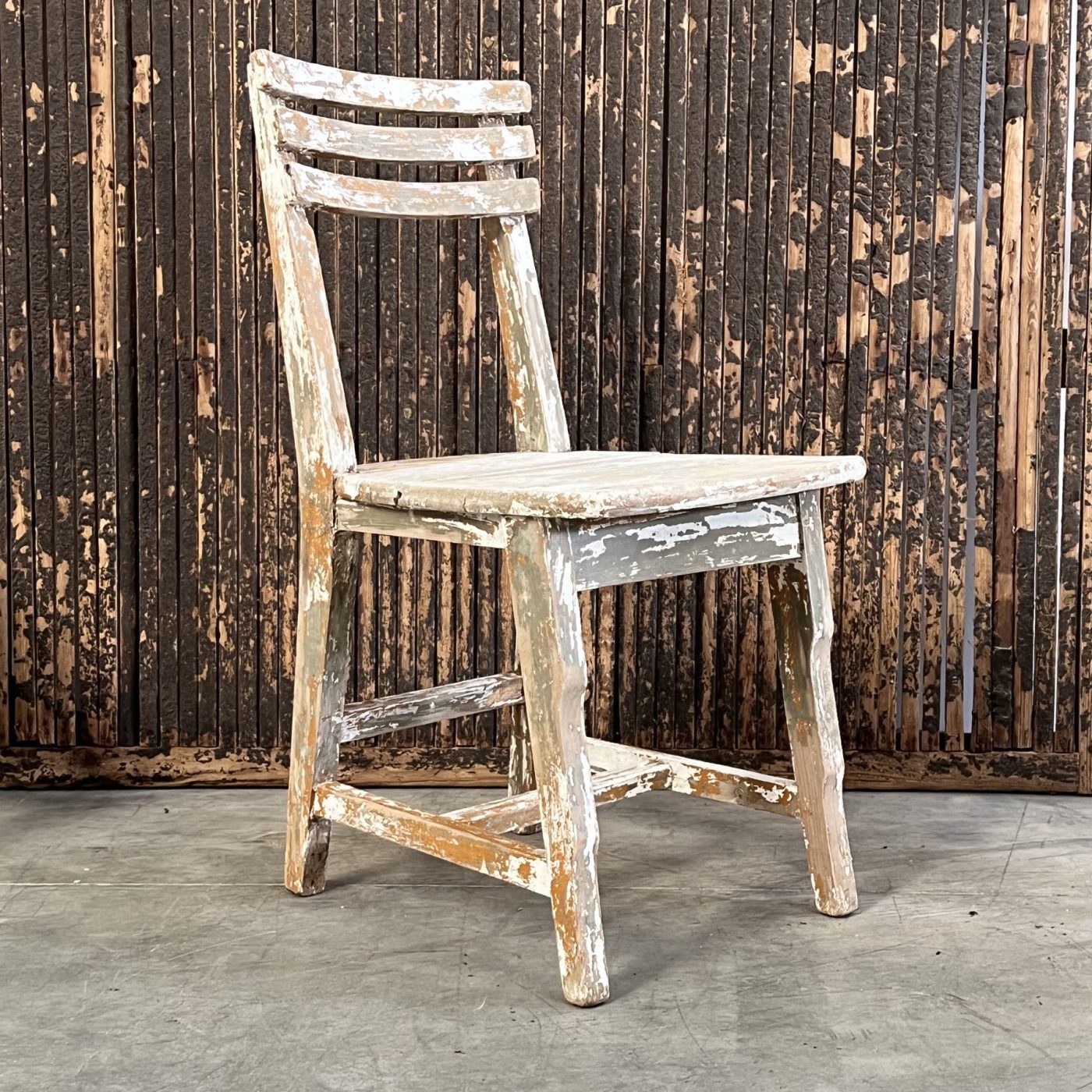 objet-vagabond-painted-chairs0005