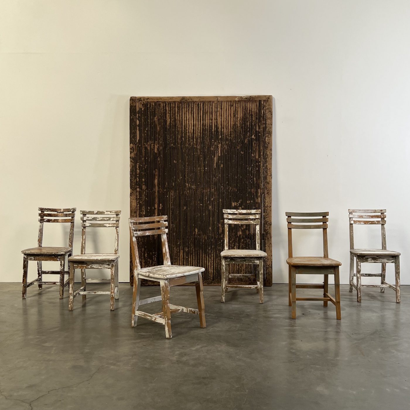 objet-vagabond-painted-chairs0006