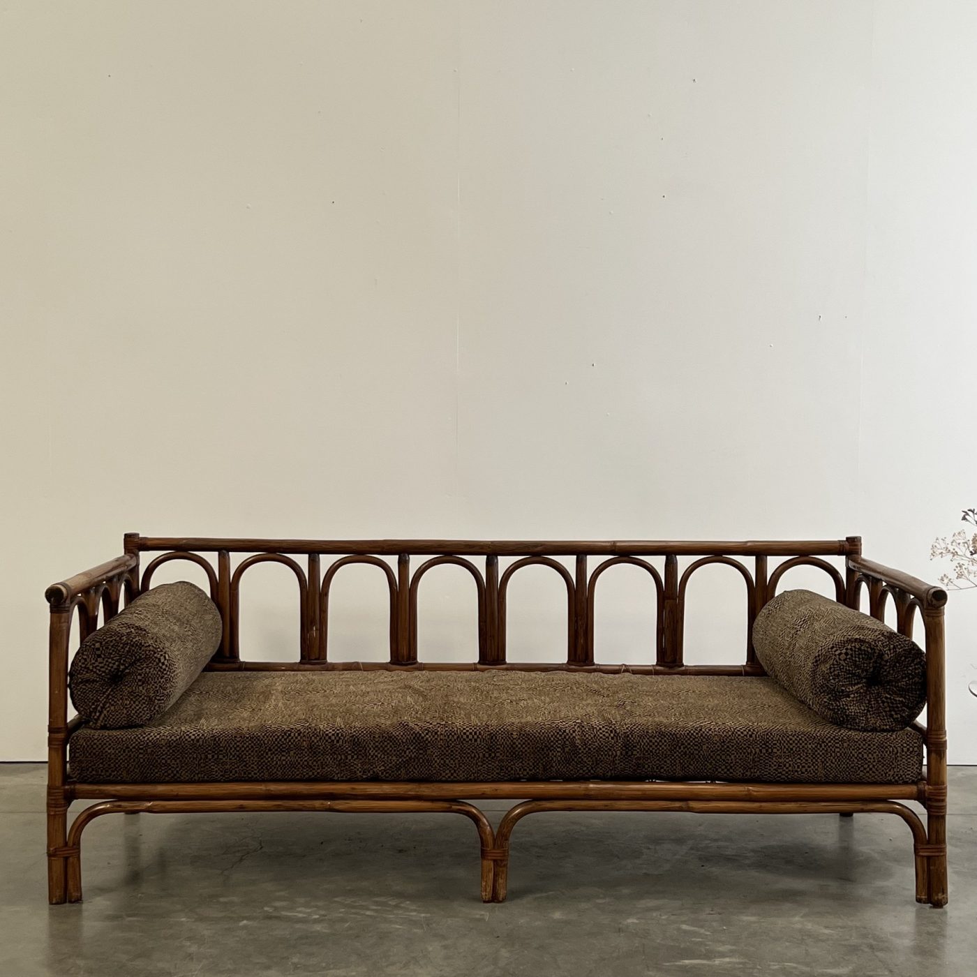 objet-vagabond-rattan-sofa0001