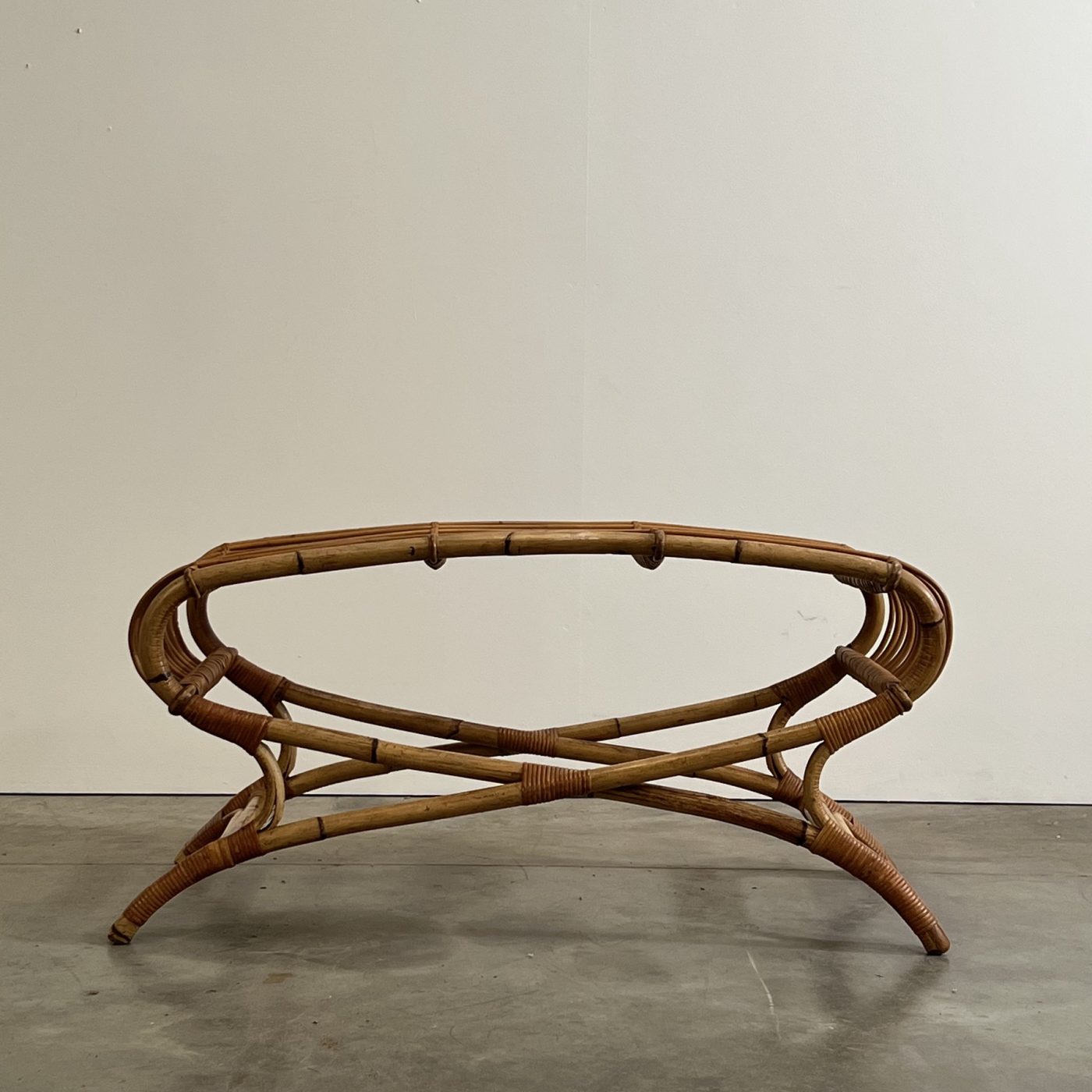 objet-vagabond-rattan-stool0003