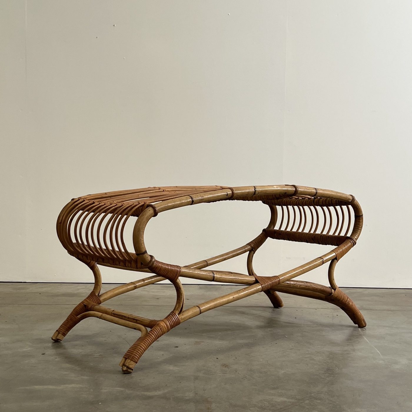 objet-vagabond-rattan-stool0004