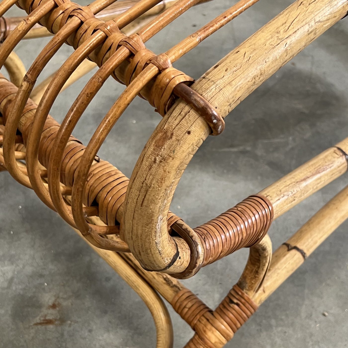 objet-vagabond-rattan-stool0005