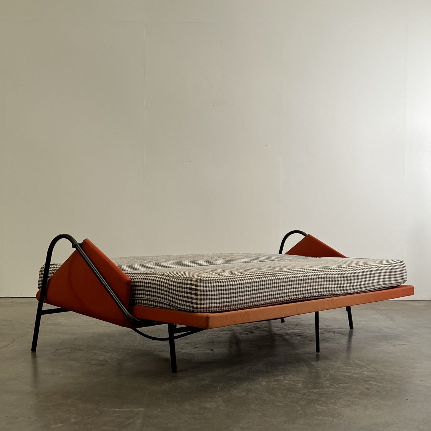 objet-vagabond-vintage-sofa0005