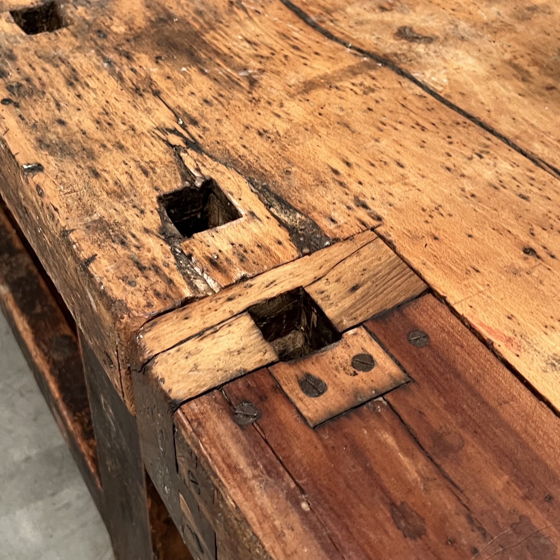 objet-vagabond-carpenter-bench0000