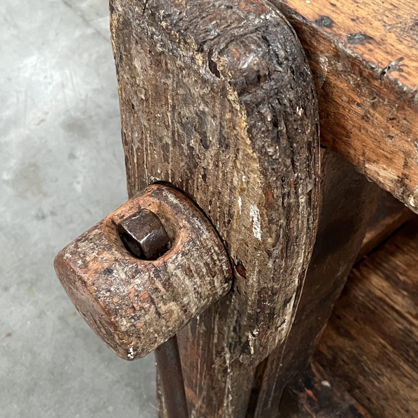 objet-vagabond-carpenter-bench0009