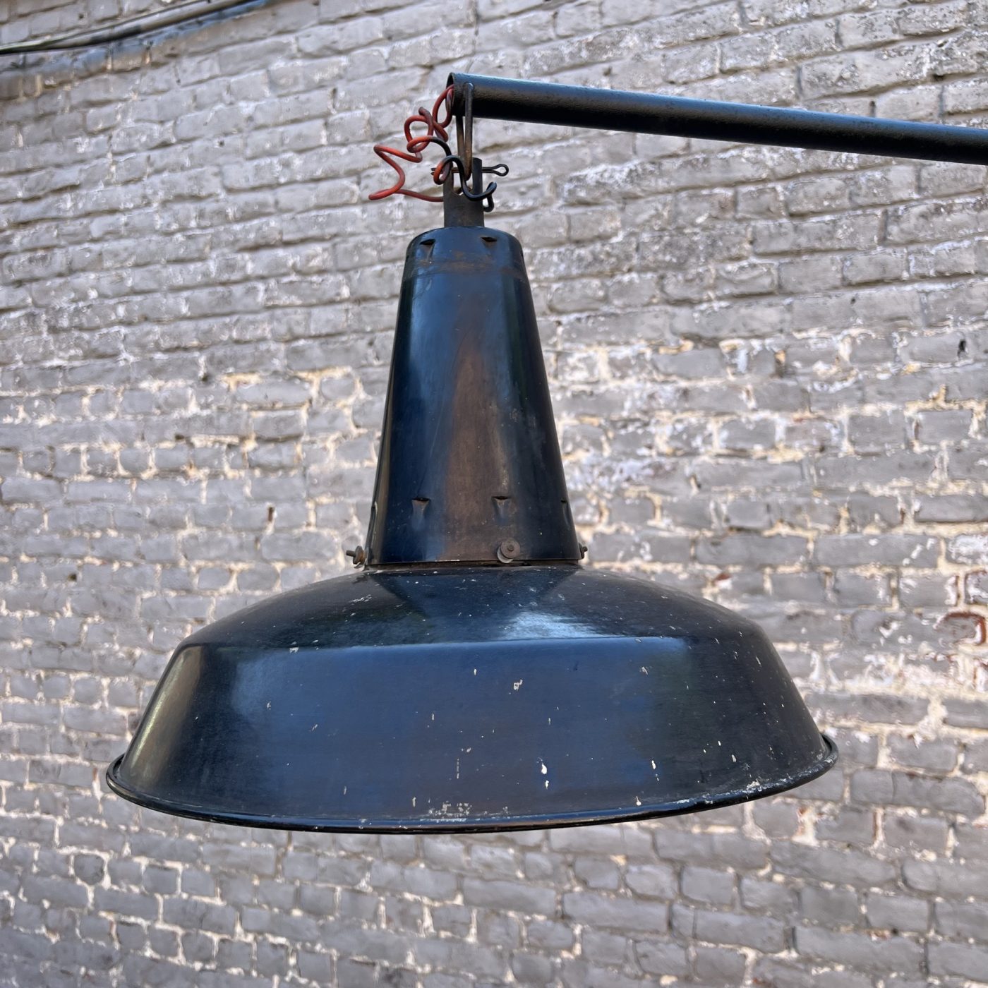 objet-vagabond-industrial-sconce0006