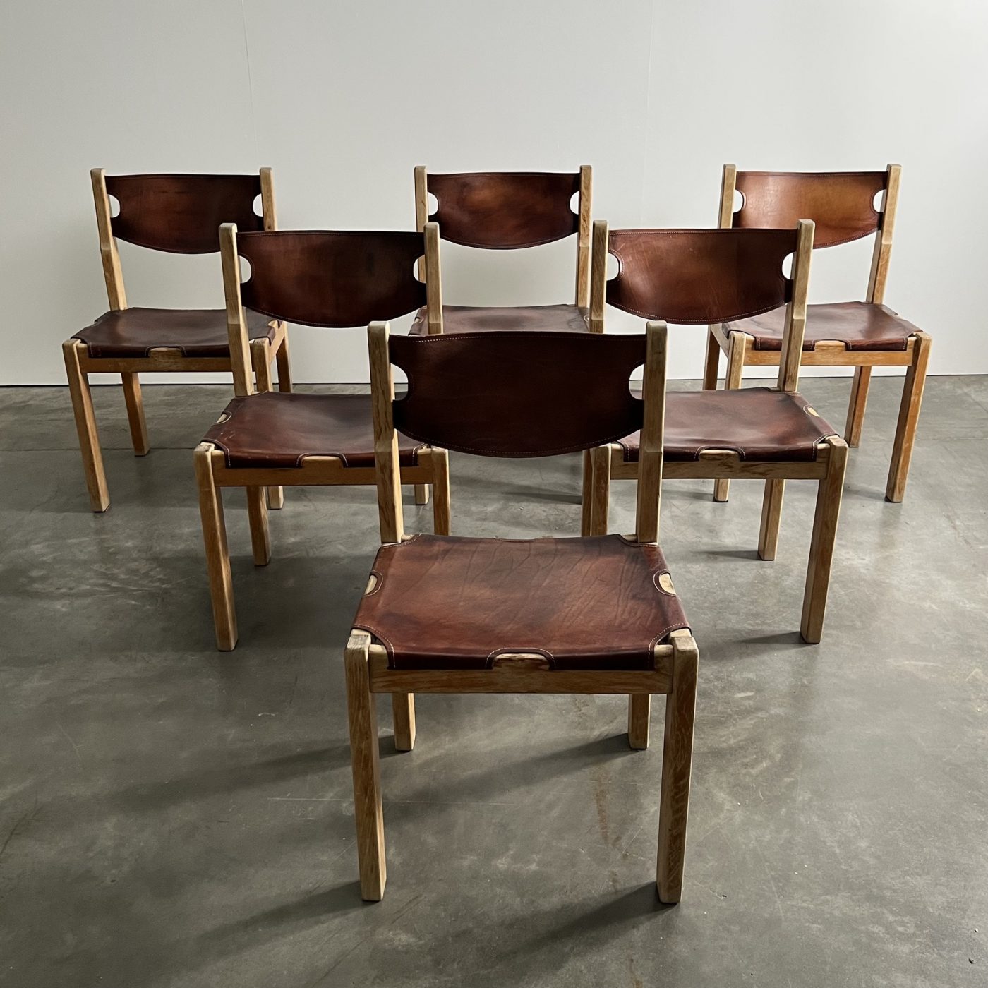 objet-vagabond-leather-chairs0009