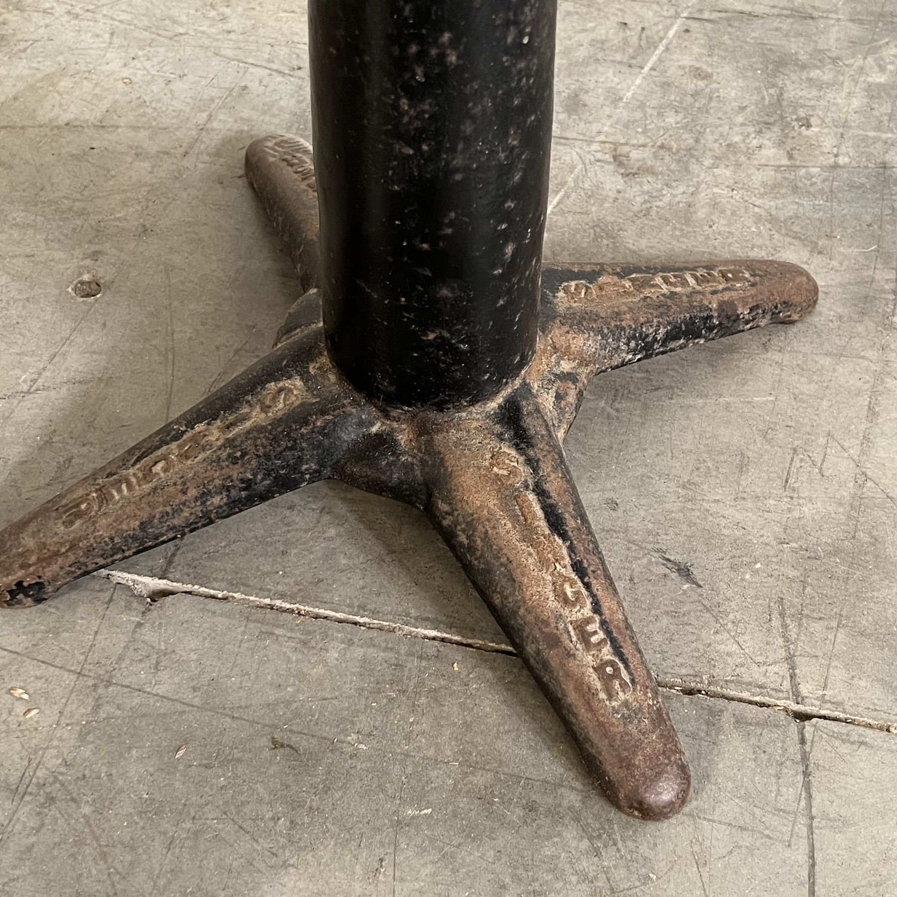 objet-vagabond-singer-chairs0004