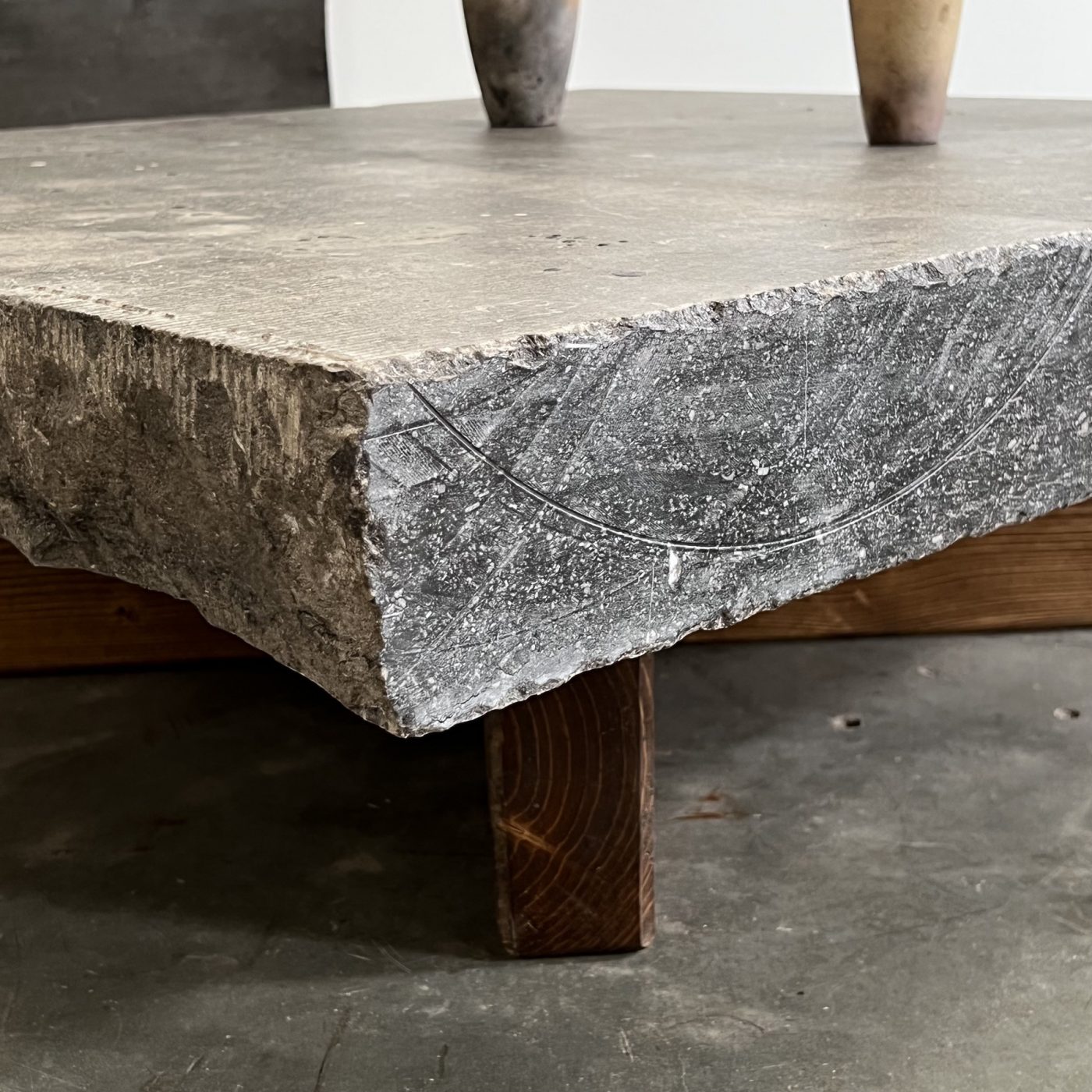 objet-vagabond-stone-coffeetable0005