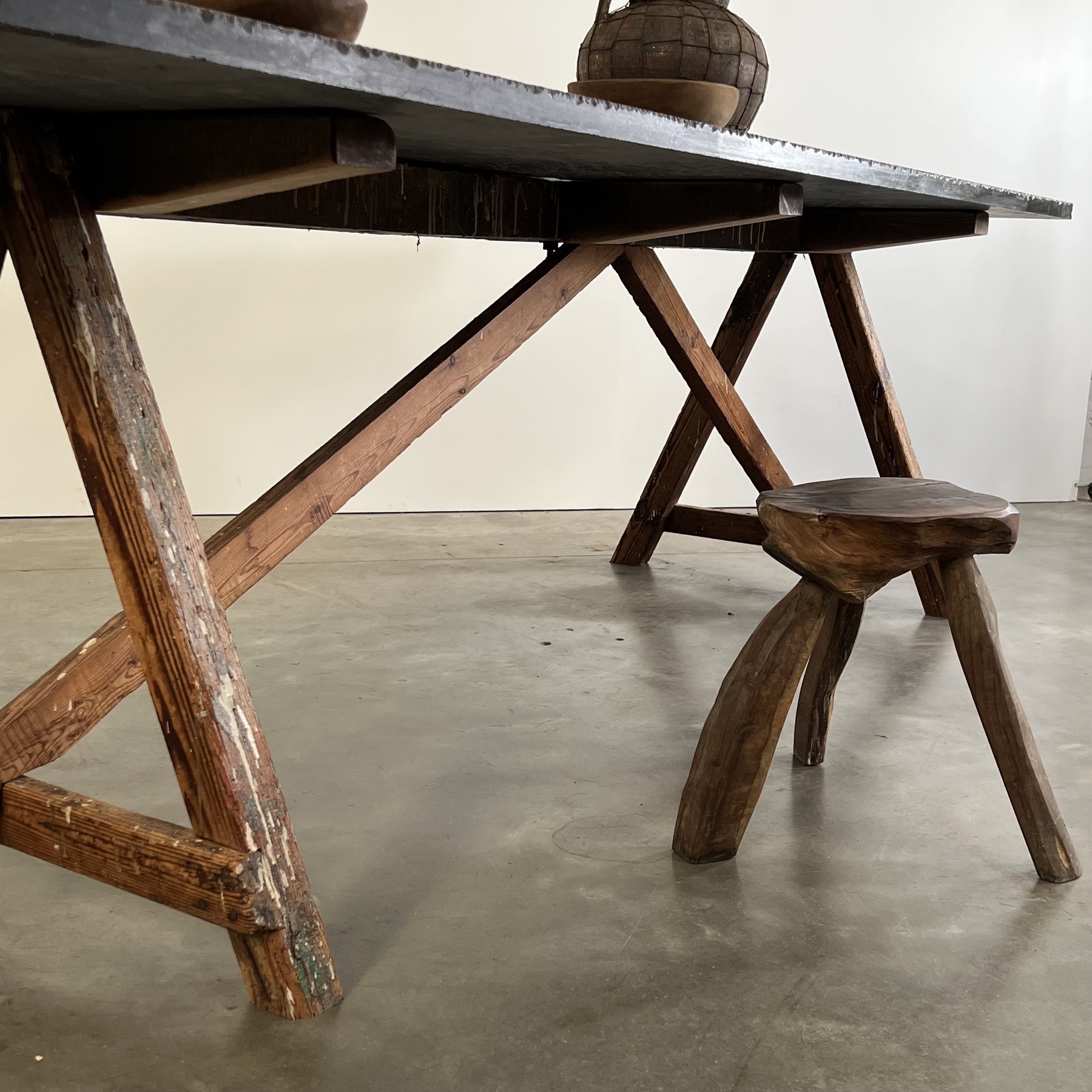 objet-vagabond-bluestone-table0001
