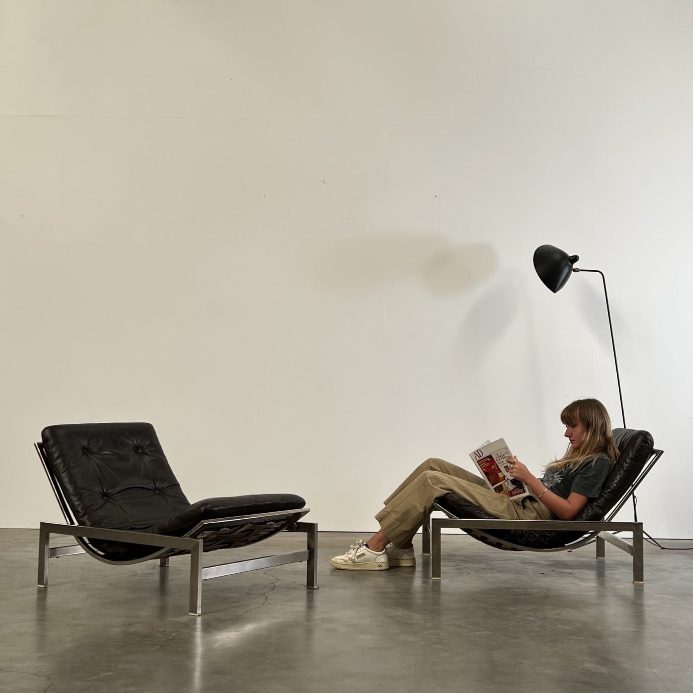 objet-vagabond-midcentury-armchairs0009