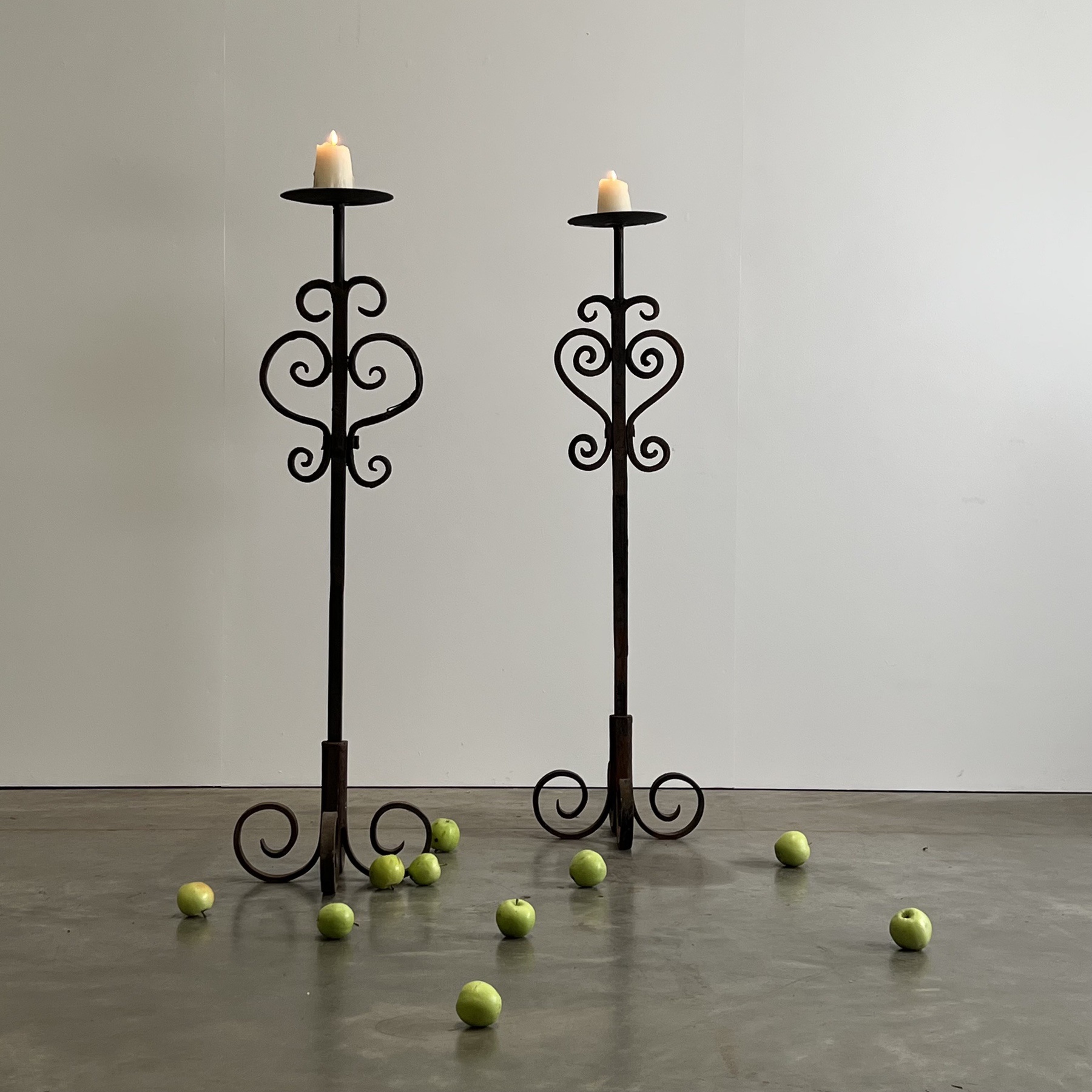 objet-vagabond-wroughtiron-candlesticks0001