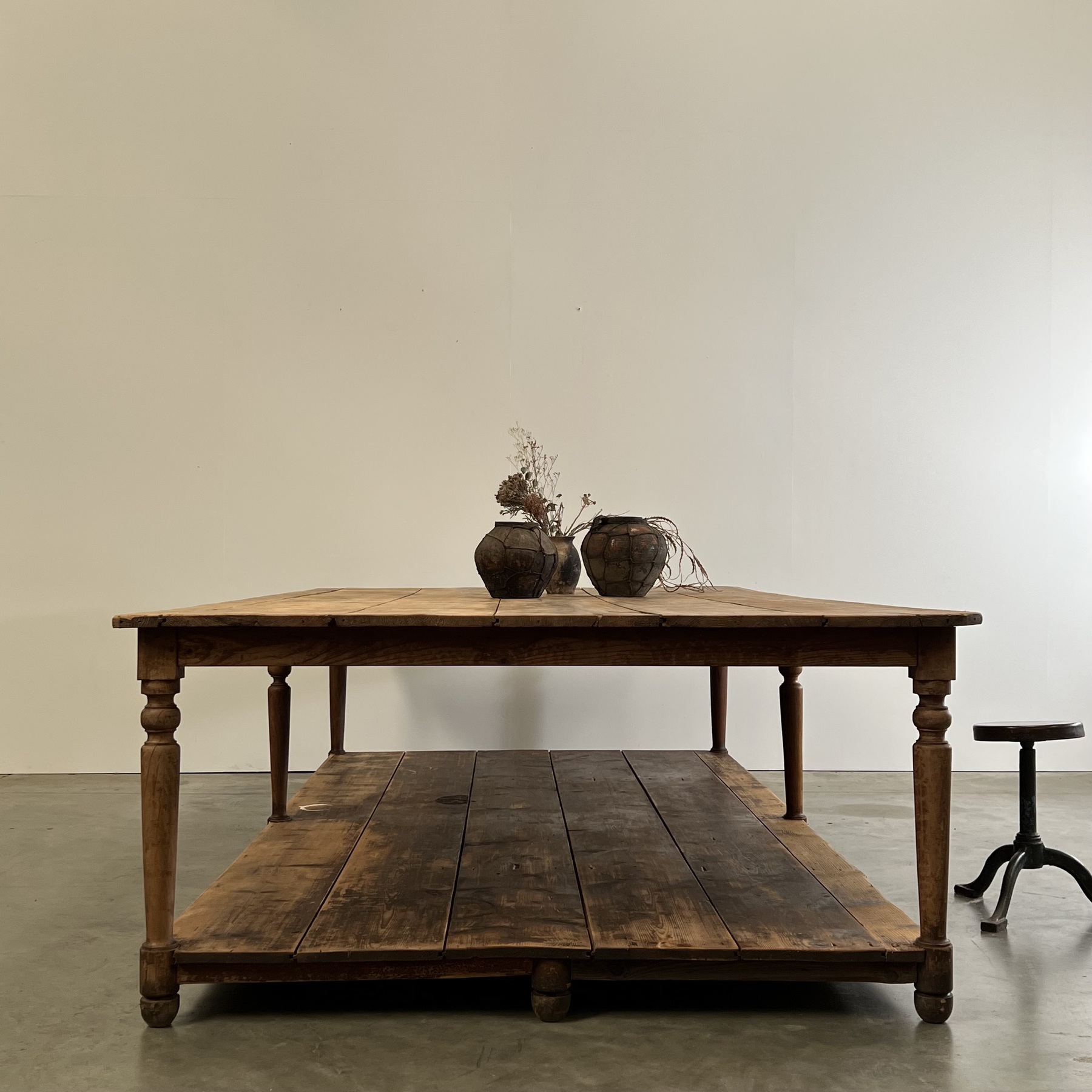 objet-vagabond-draper-table0012