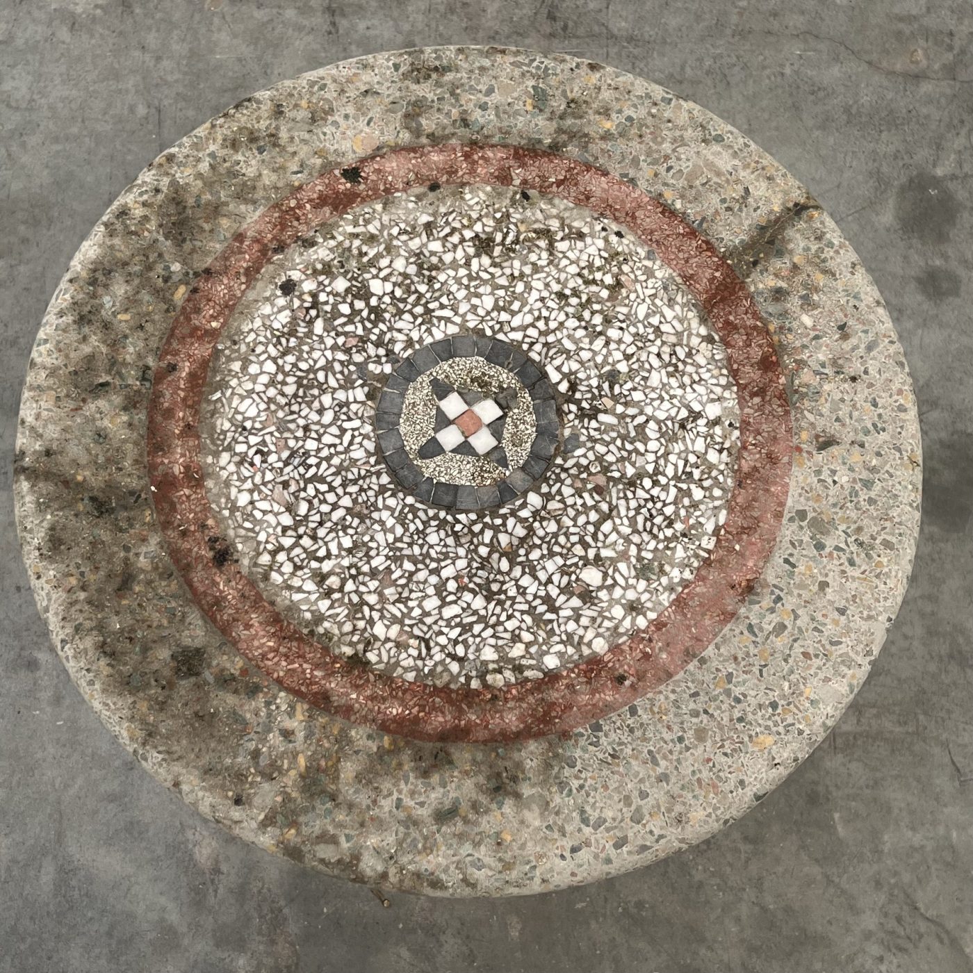 objet-vagabond-granito-table0005
