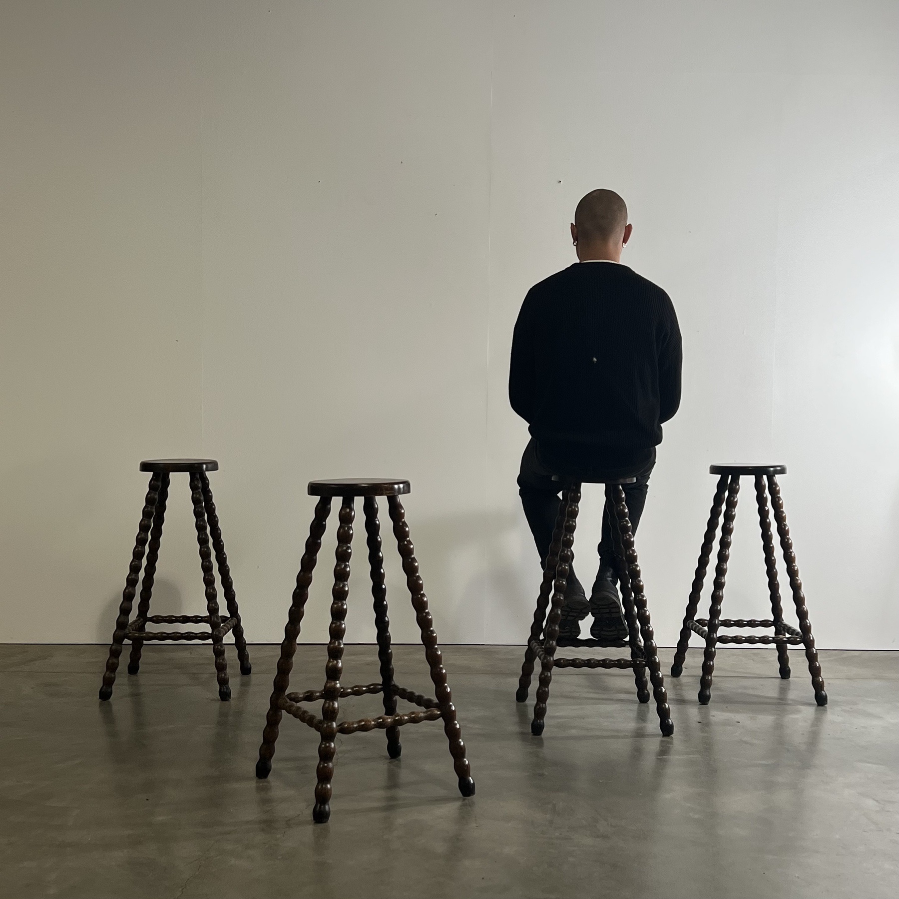 objet-vagabond-high-stools0001