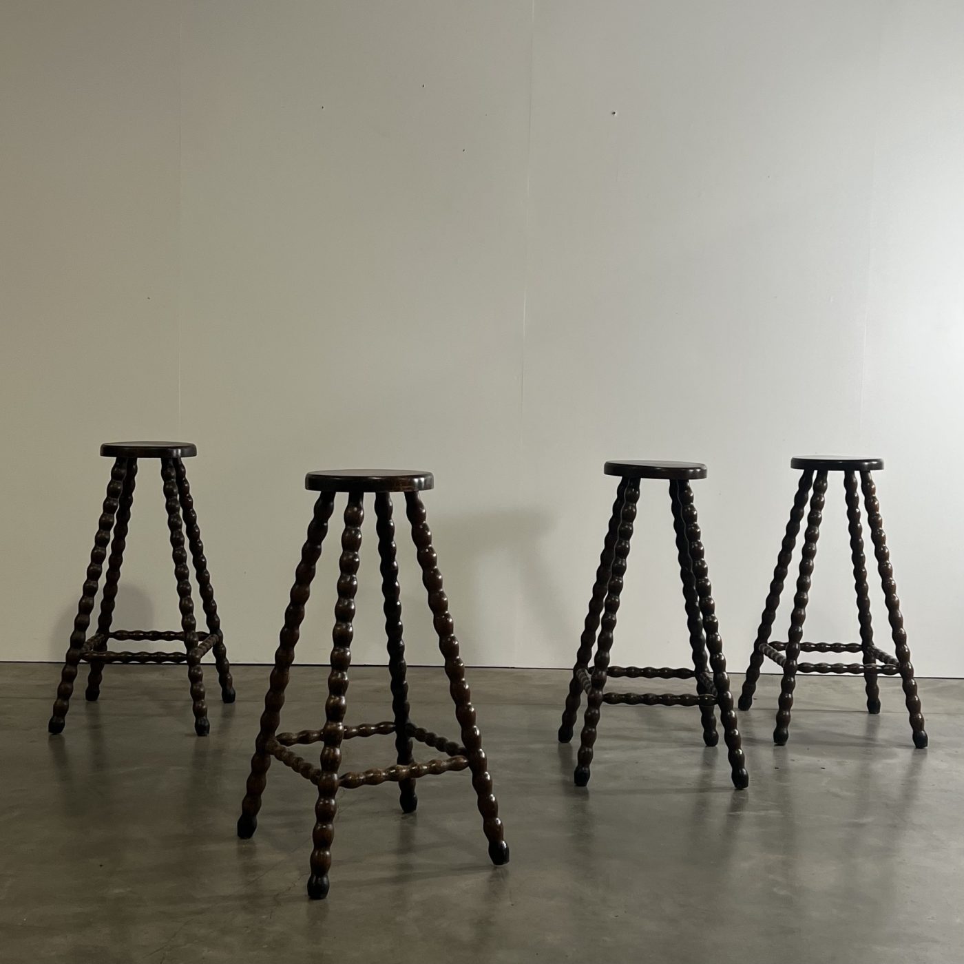 objet-vagabond-high-stools0006