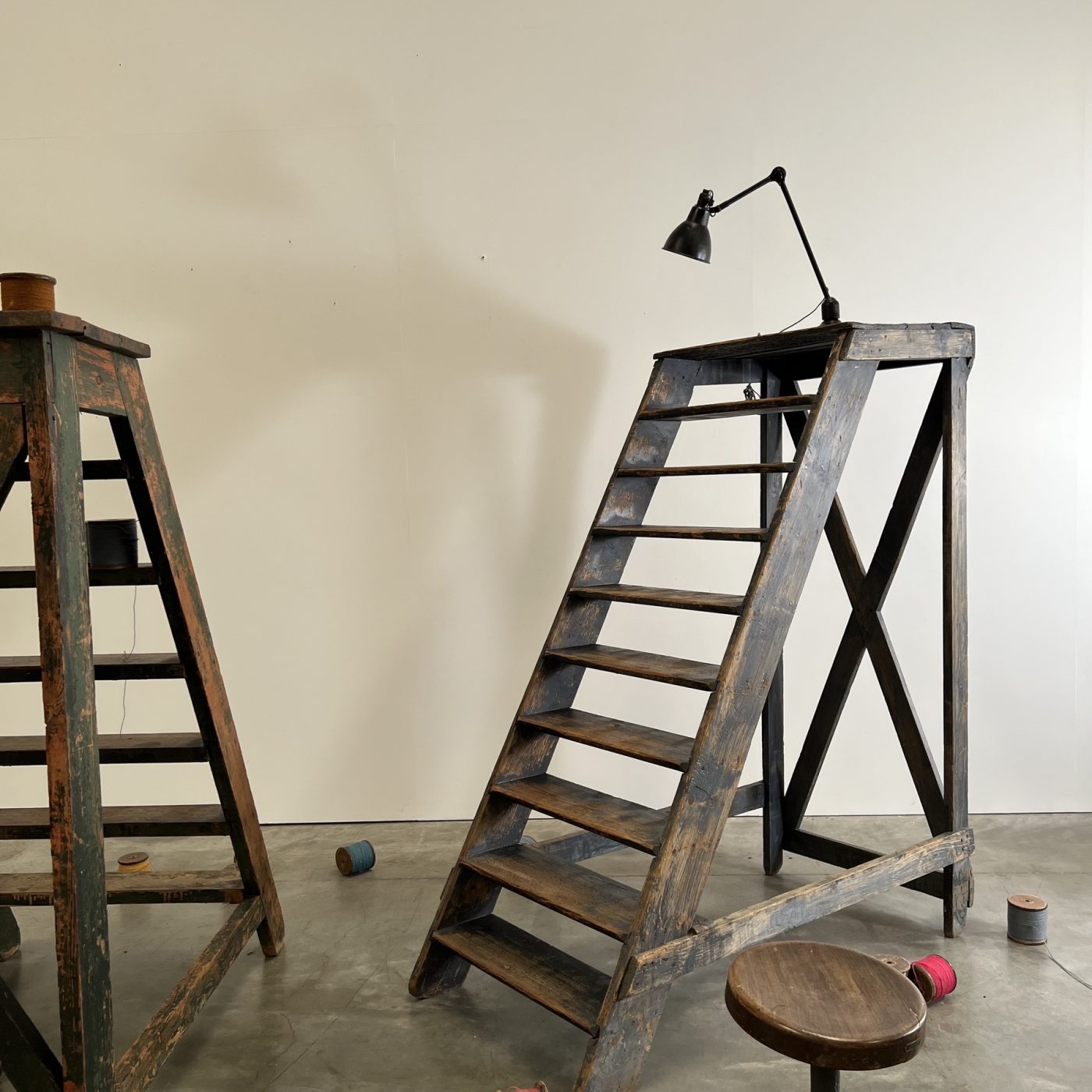 objet-vagabond-painted-ladders0000