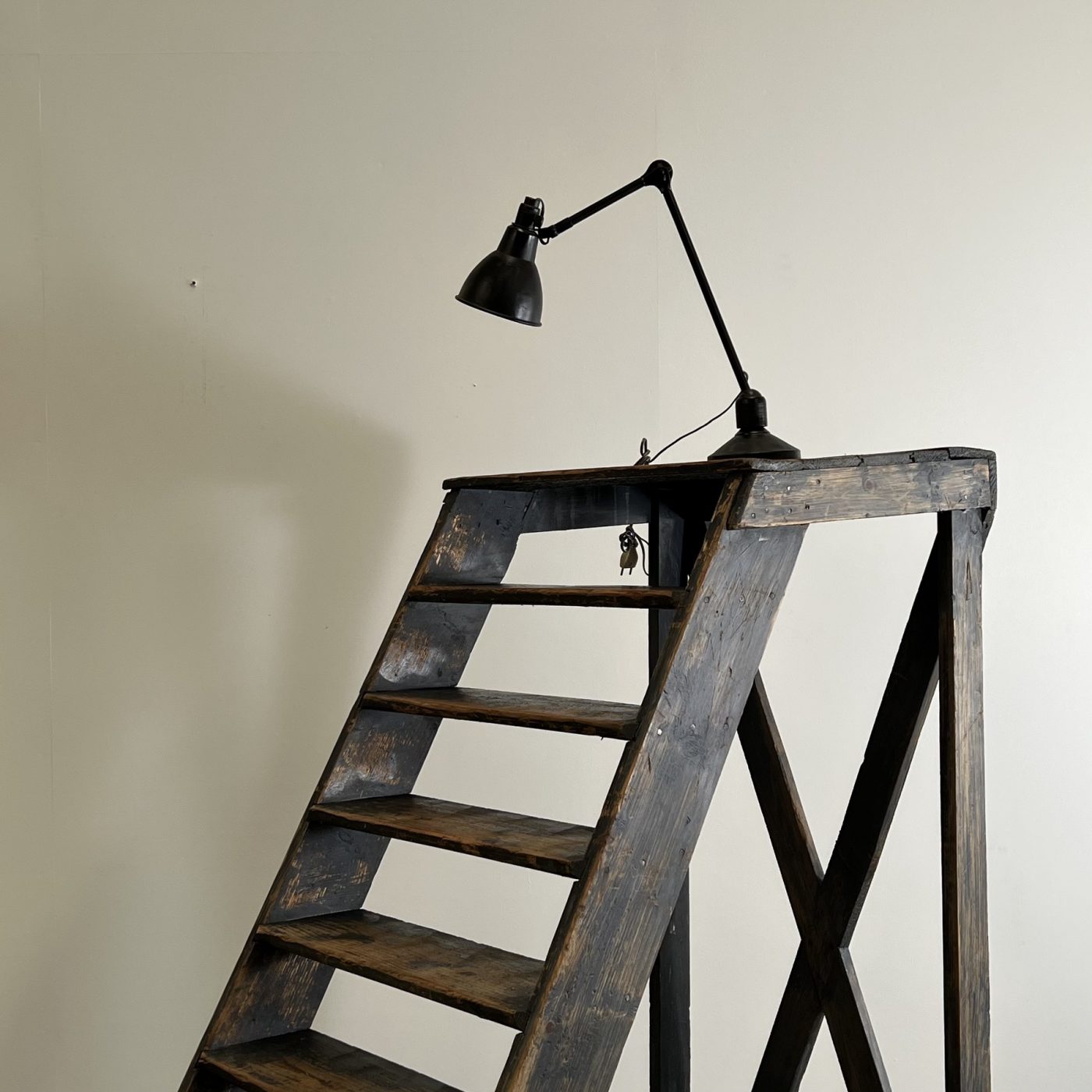 objet-vagabond-painted-ladders0001