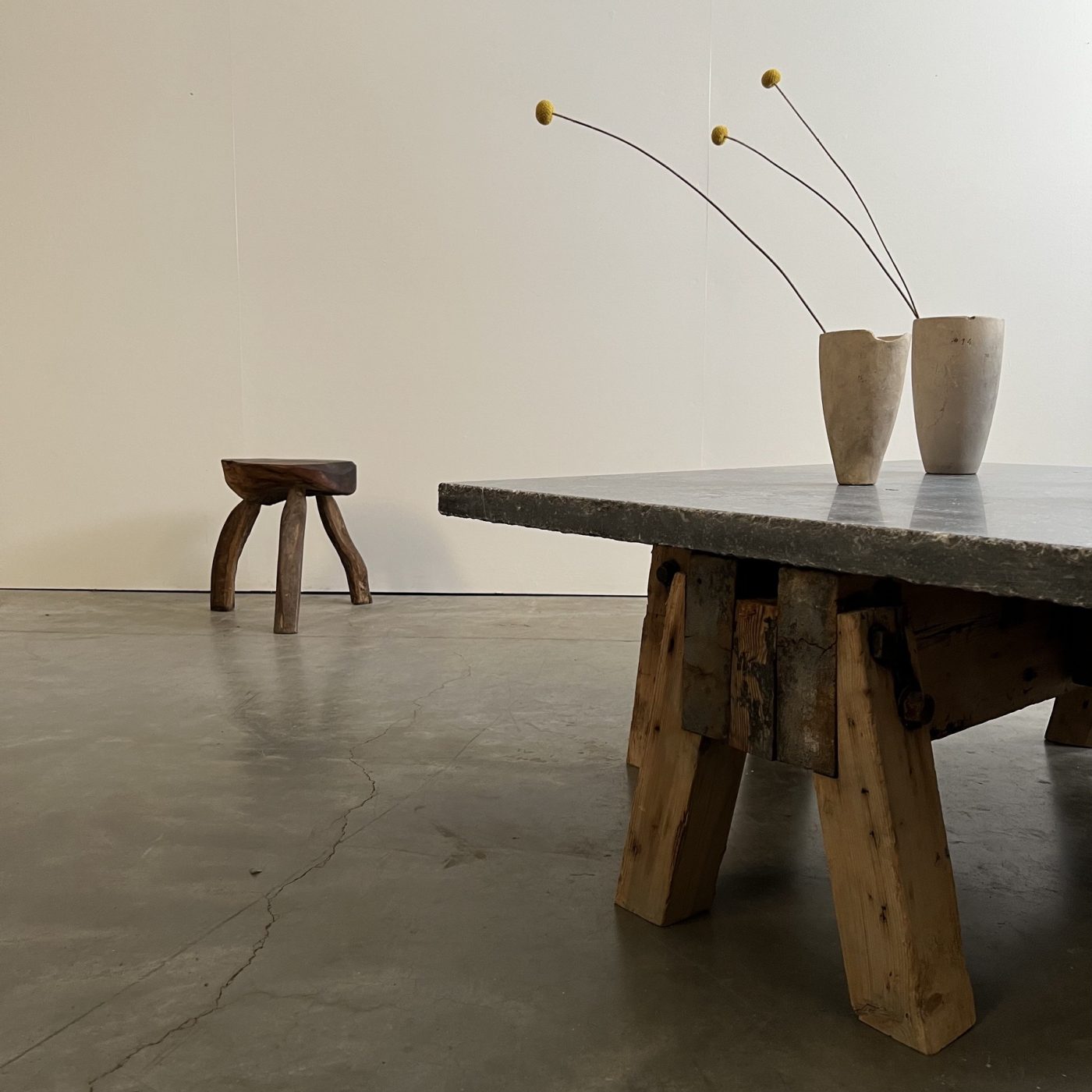 objet-vagabond-stone-coffeetable0002