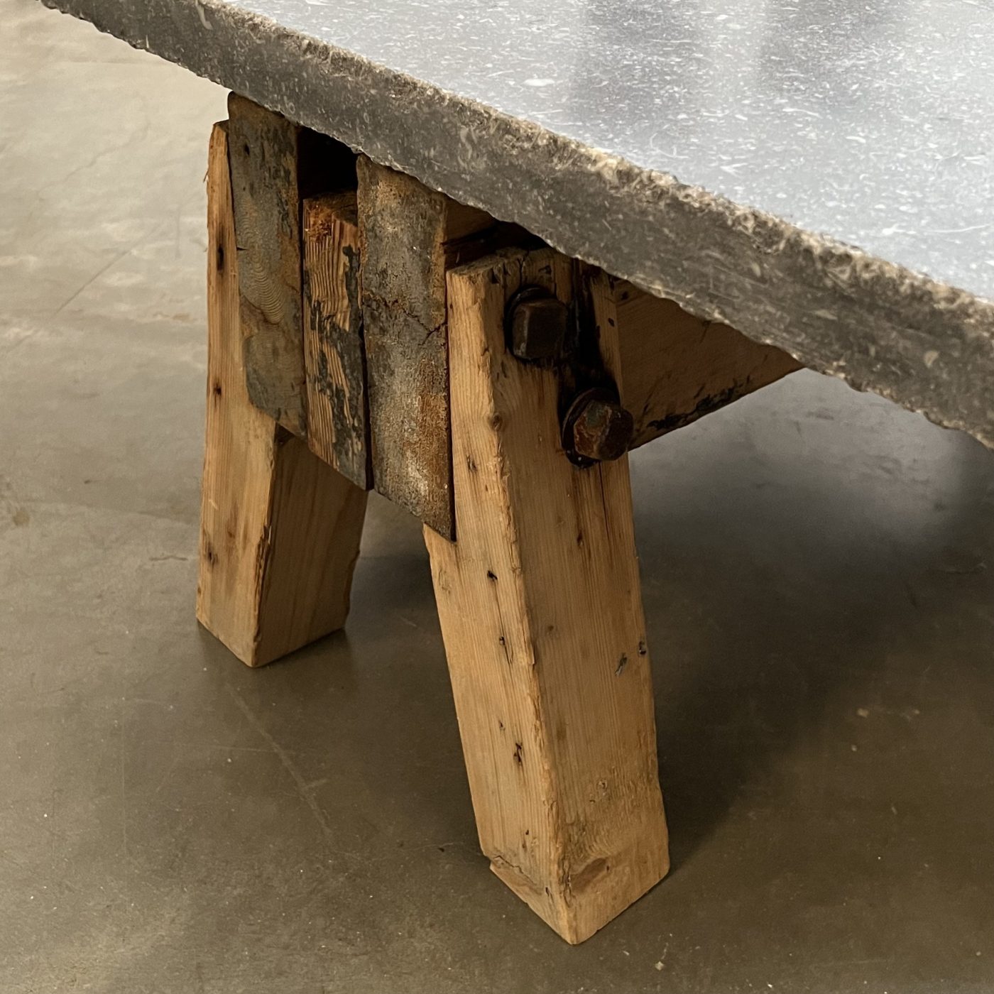 objet-vagabond-stone-coffeetable0003