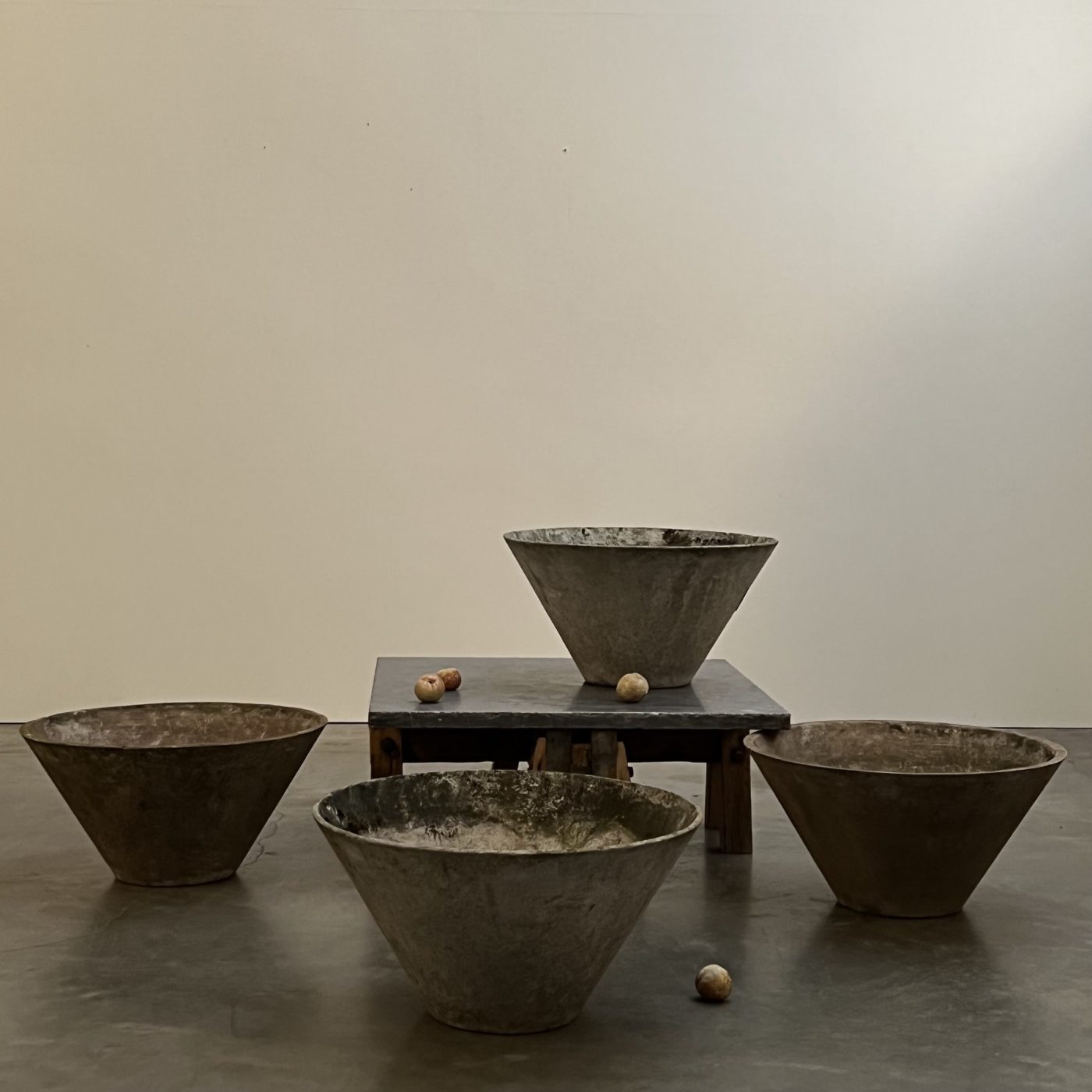 objet-vagabond-stone-planters0002