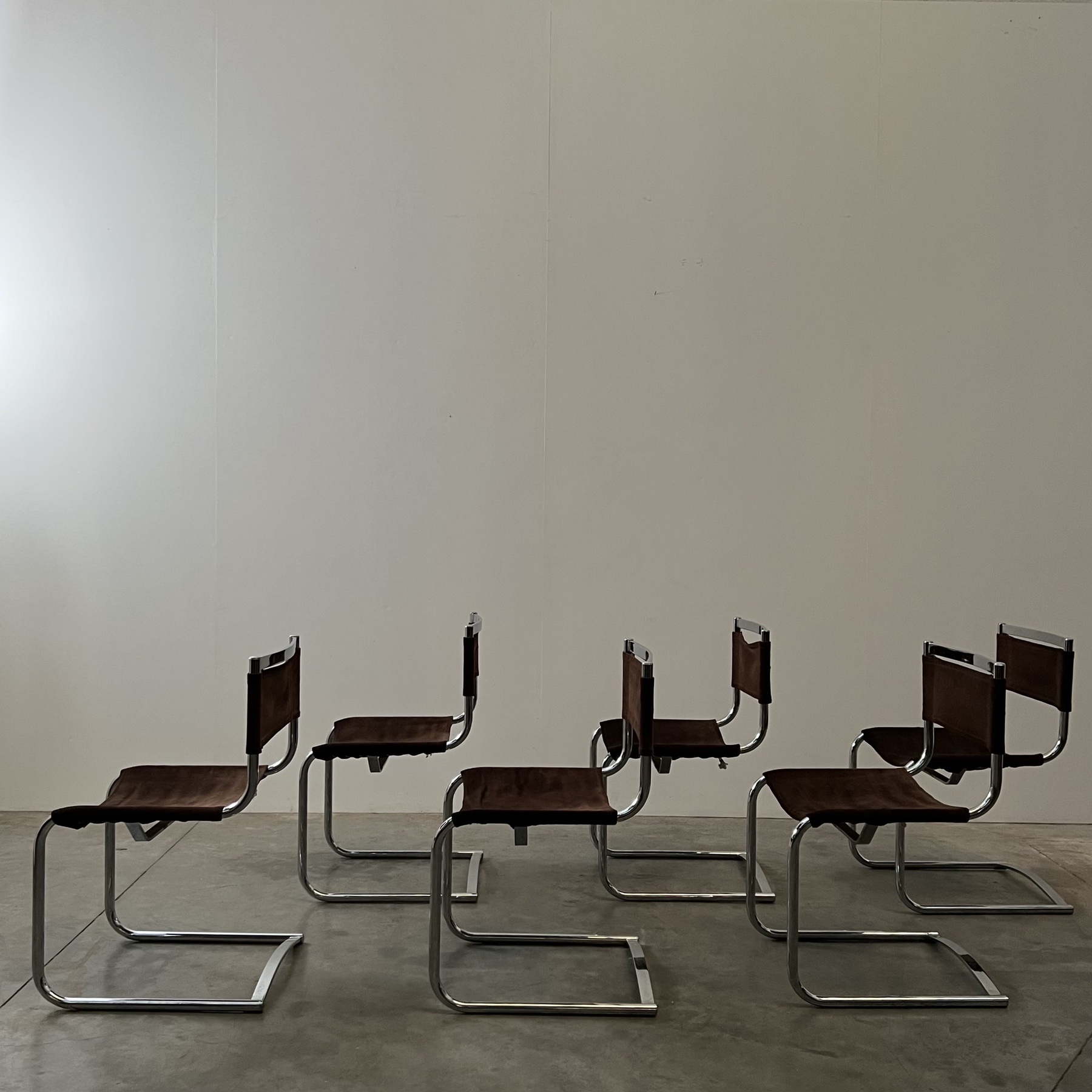 objet-vagabond-vintage-chairs0002