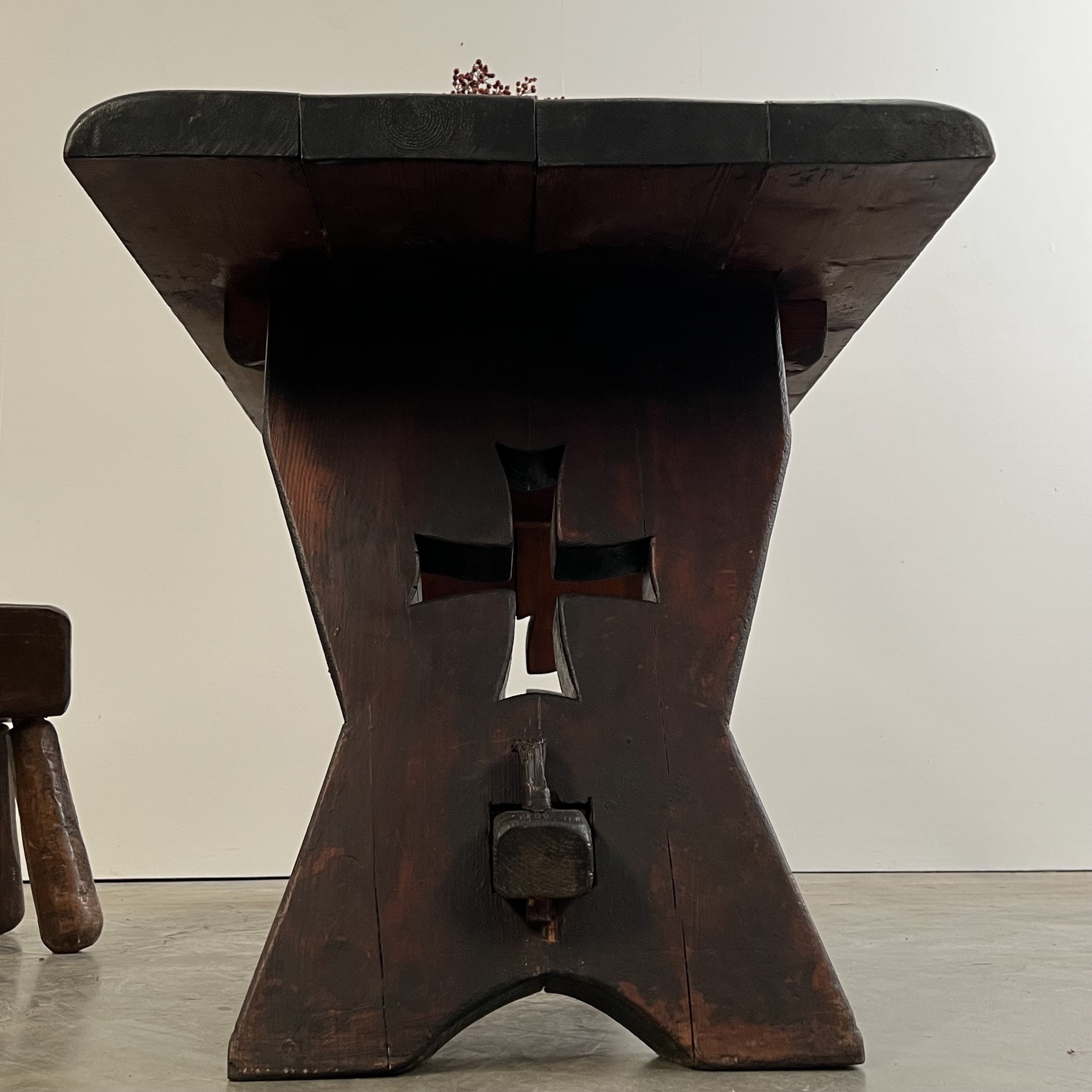 objet-vagabond-massive-table0000