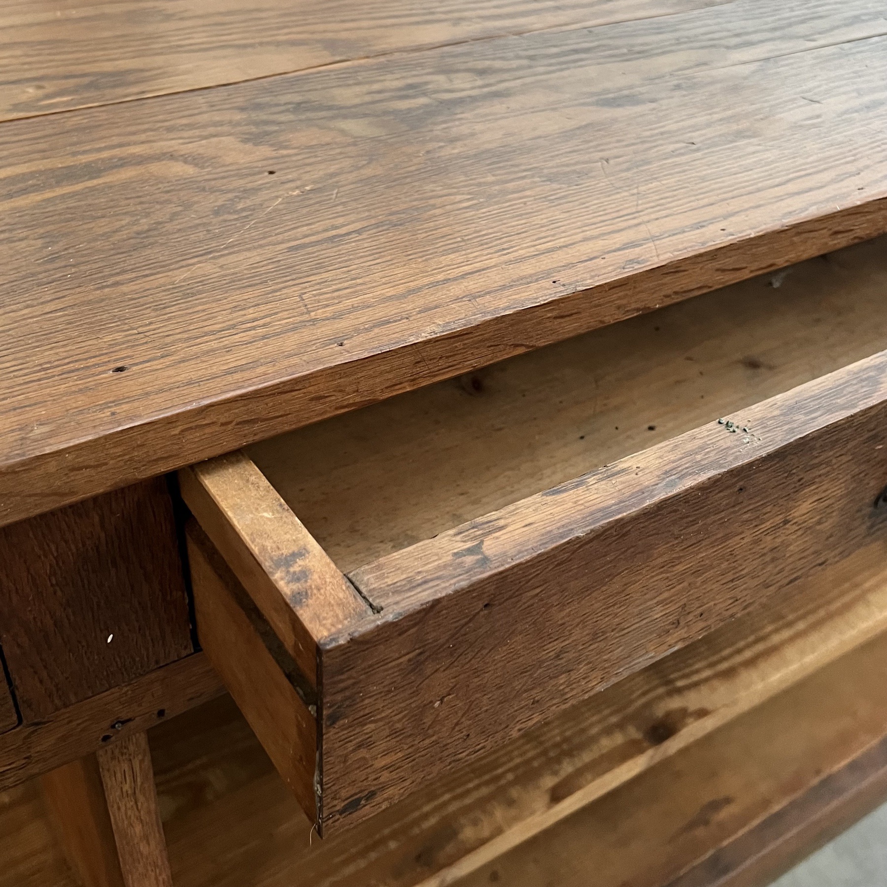 objet-vagabond-oak-counter0004