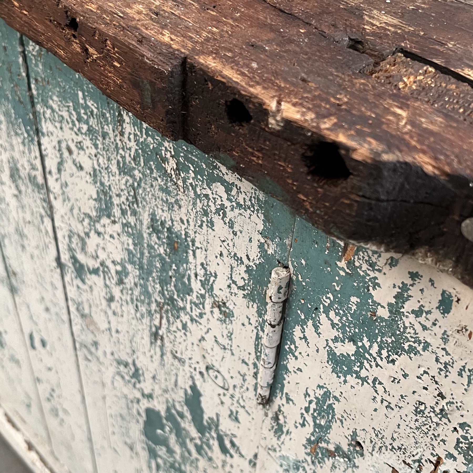 objet-vagabond-painted-workbench0014