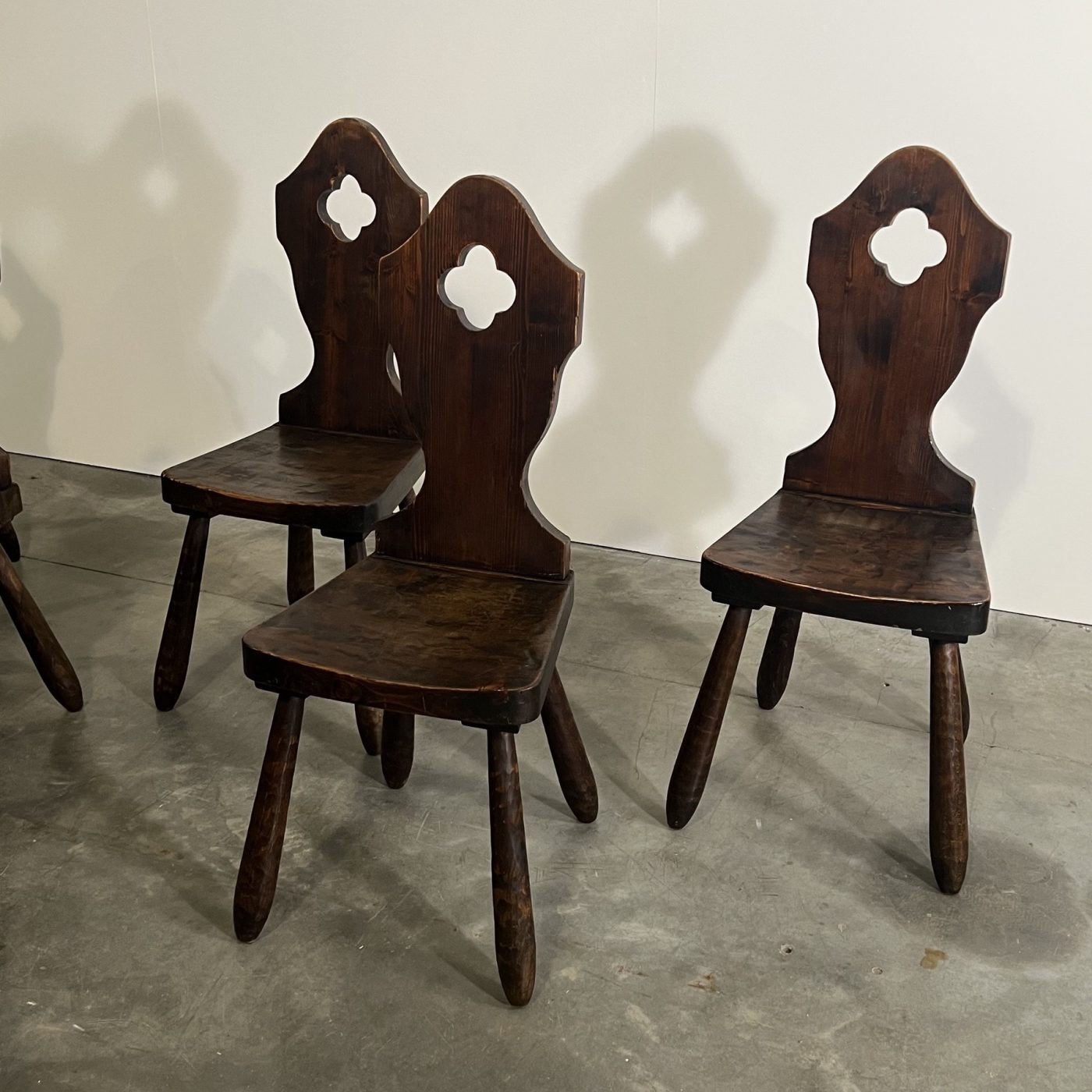 objet-vagabond-rustic-chairs0000