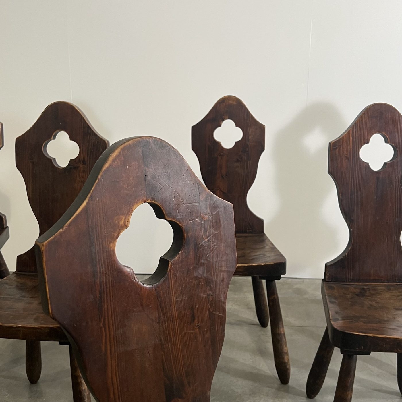 objet-vagabond-rustic-chairs0007