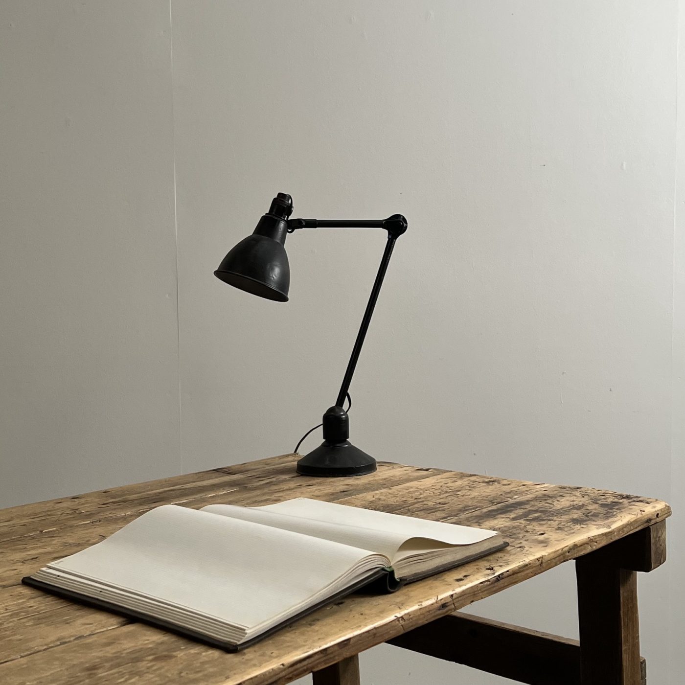 objet-vagabond-worktable0002