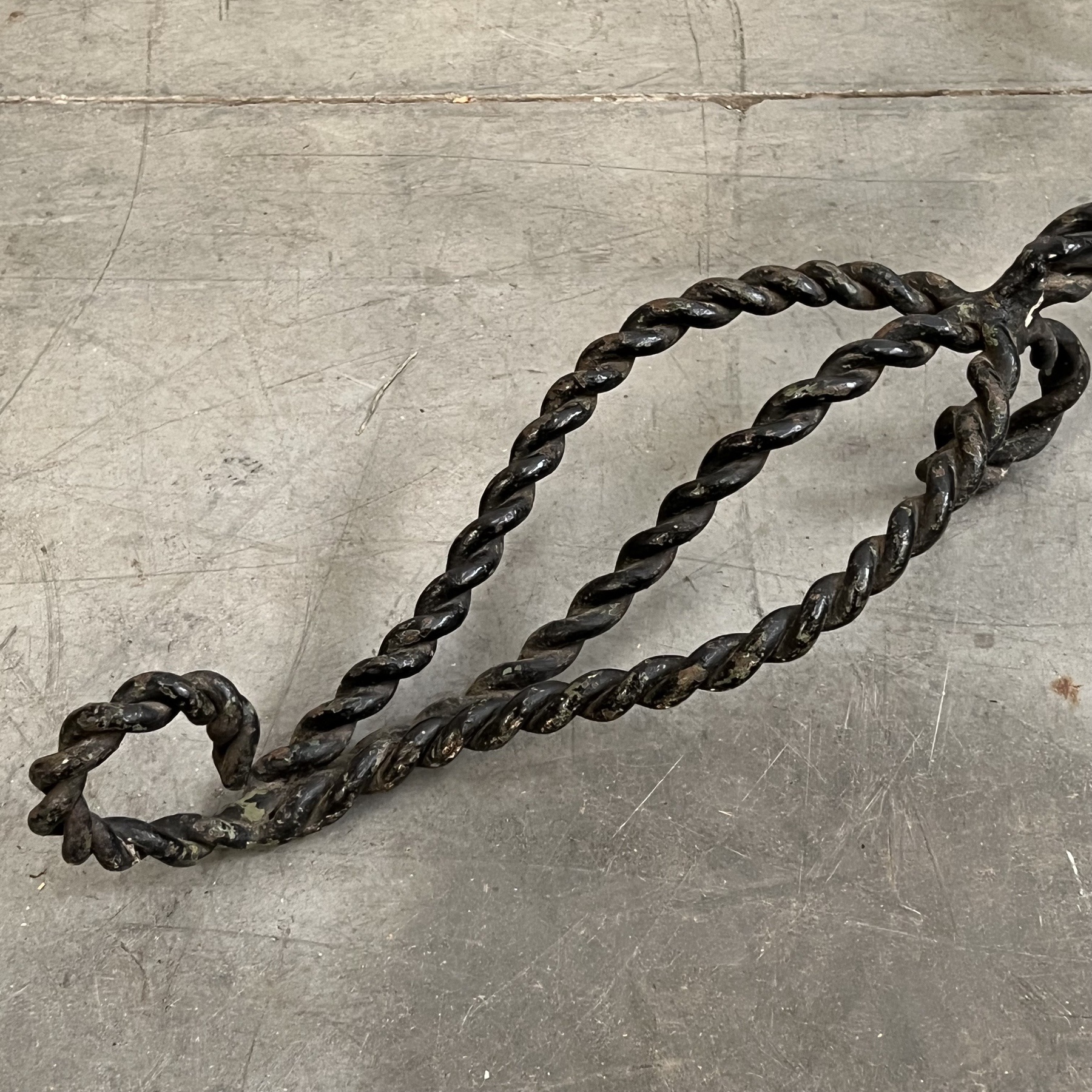 objet-vagabond-wrought-iron-lamp0007