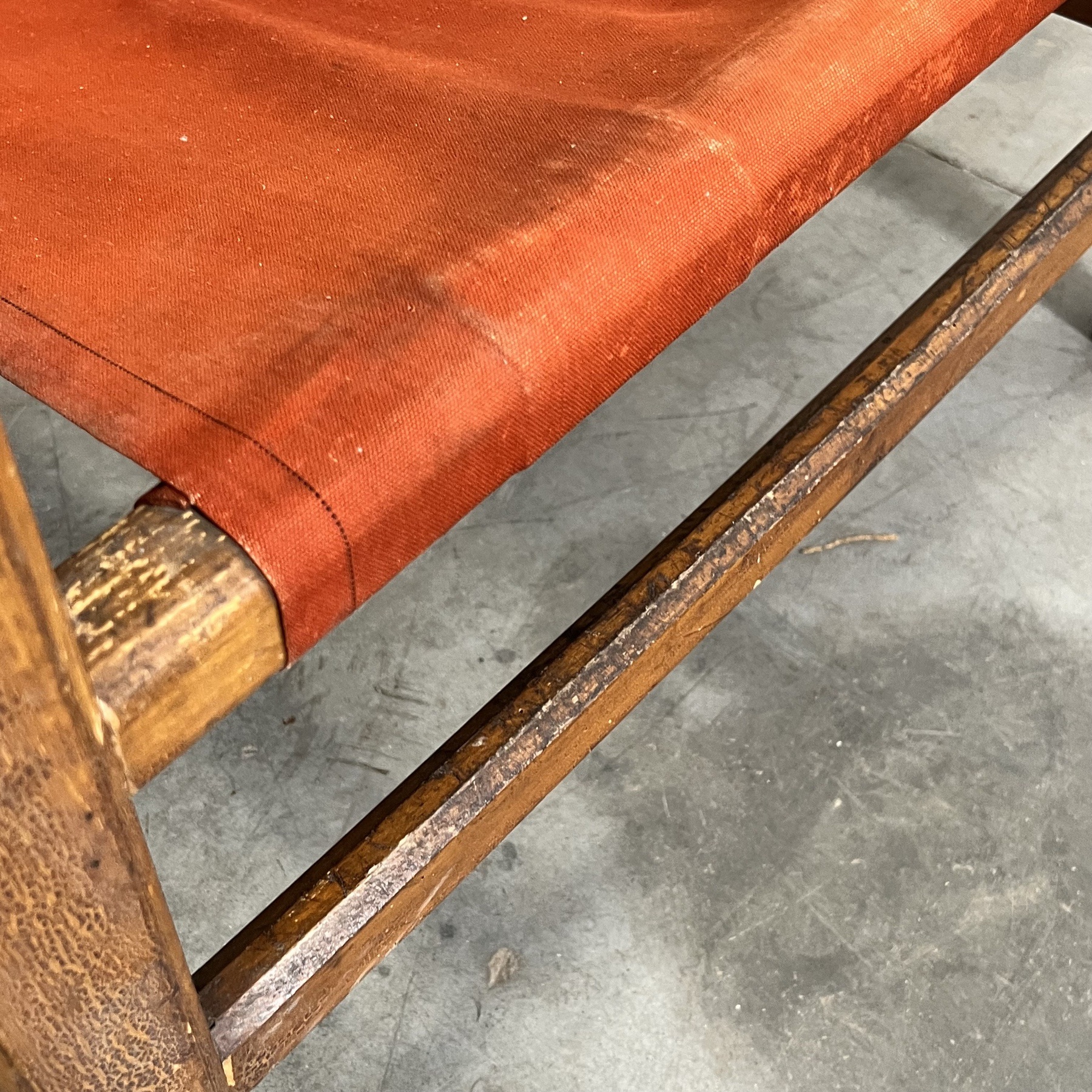 objet-vagabond-leather-armchair0002