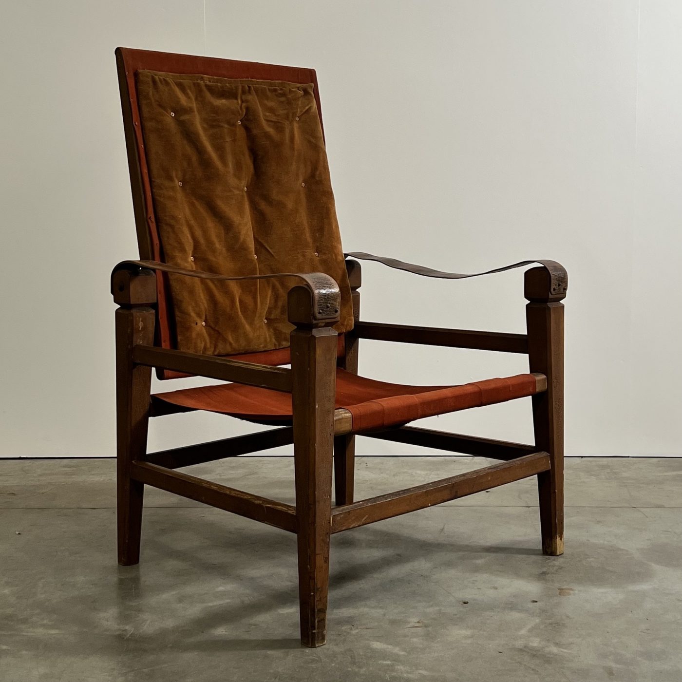 objet-vagabond-leather-armchair0003