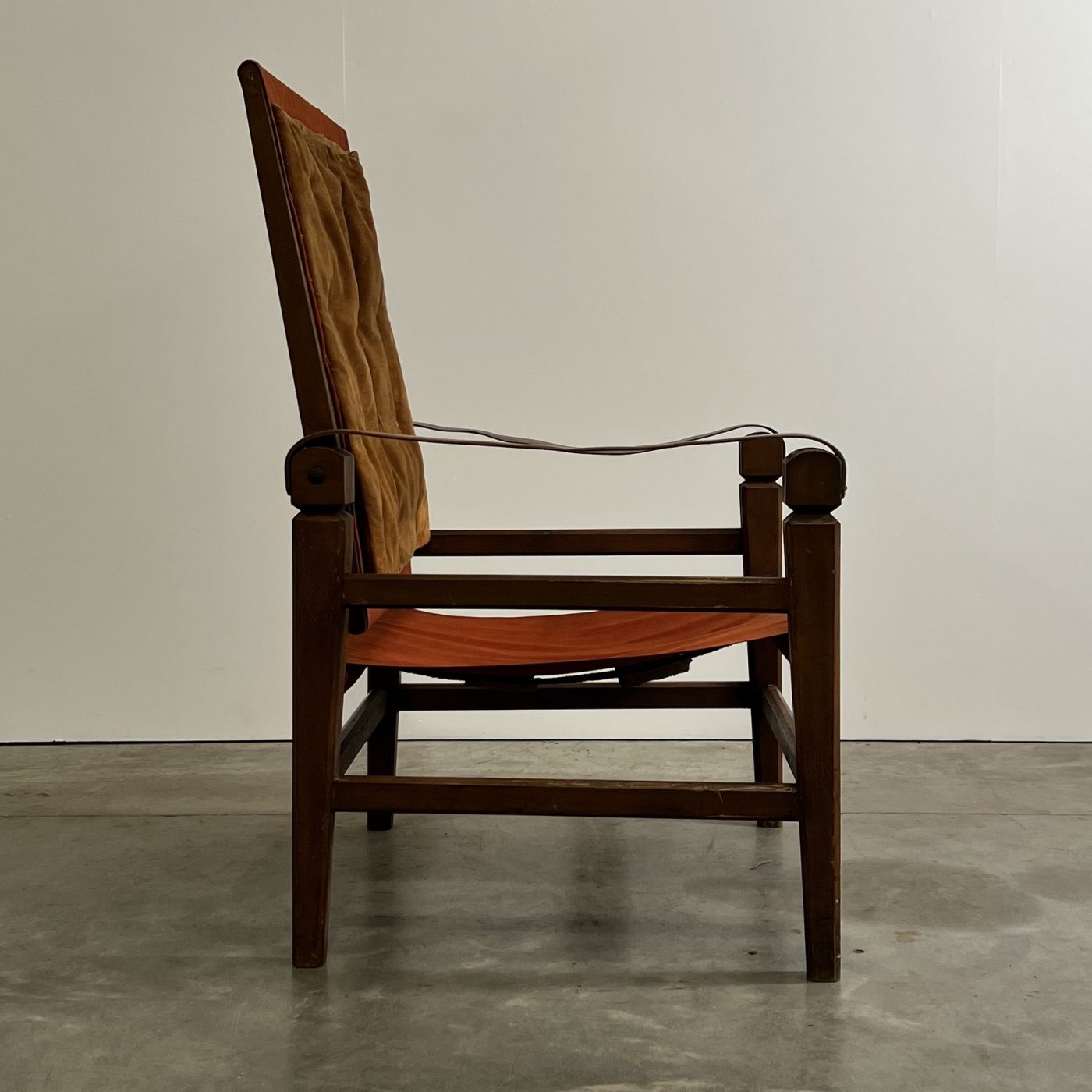 objet-vagabond-leather-armchair0005