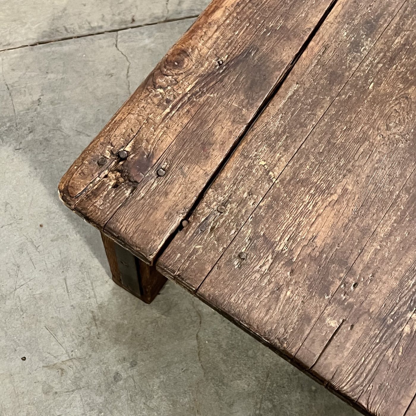 objet-vagabond-primitive-coffeetable0008