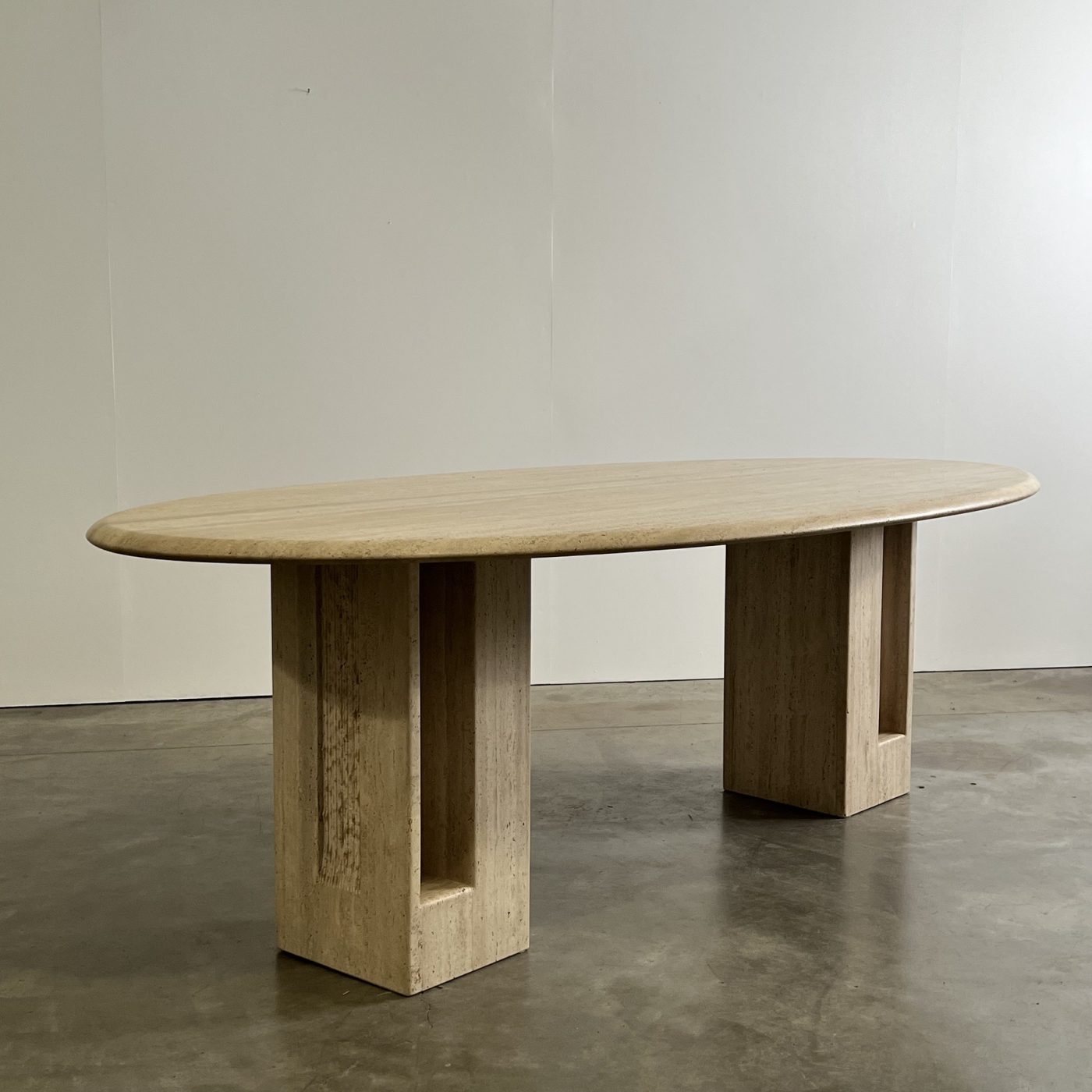 objet-vagabond-travertin-table0003