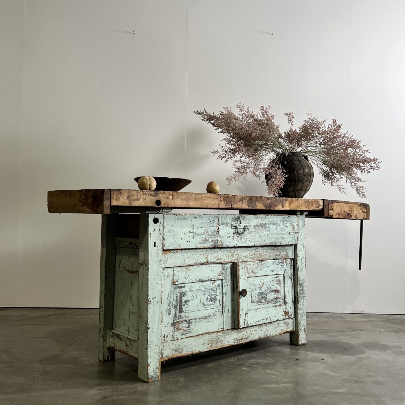 objet-vagabond-painted-cabinet0005