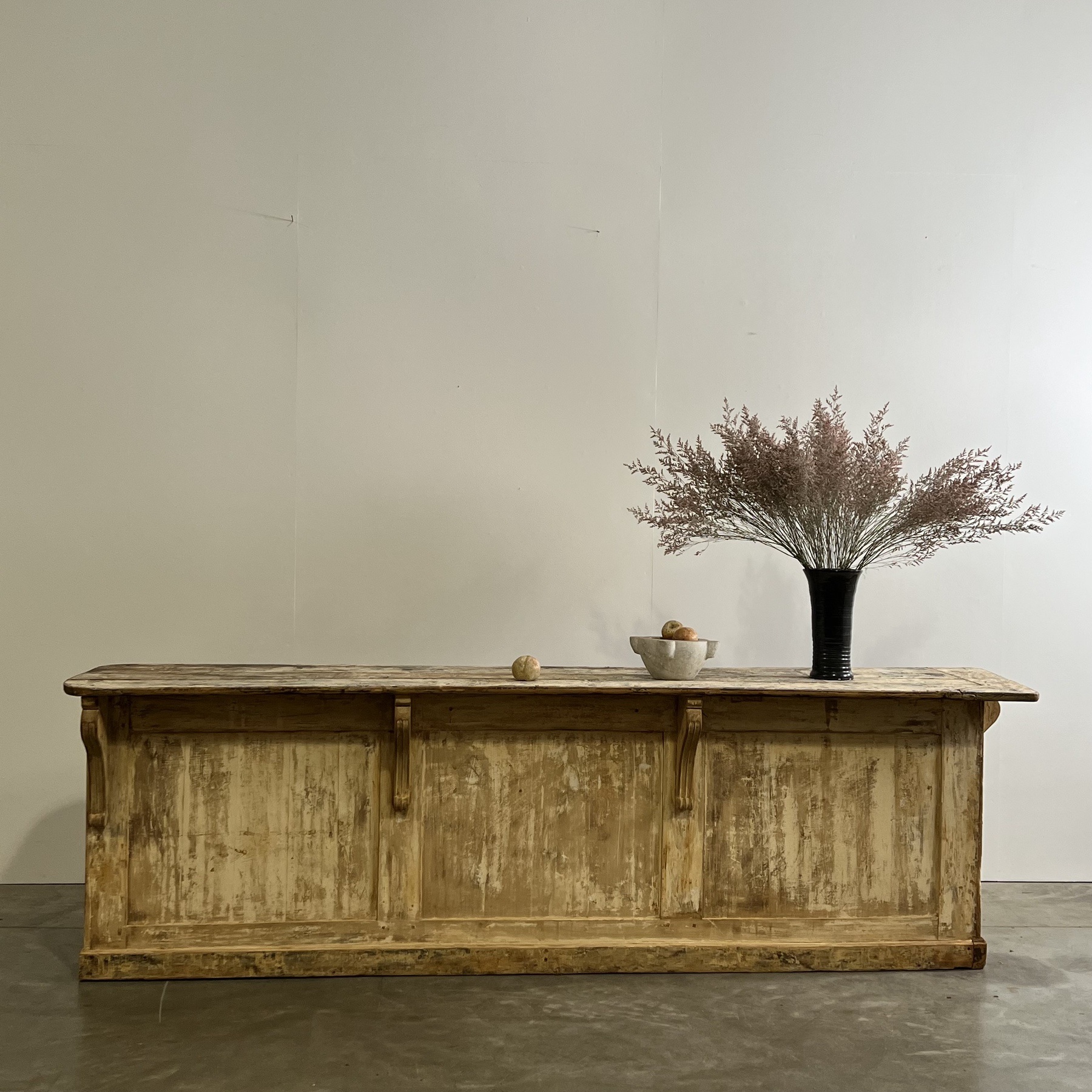 objet-vagabond-painted-counter0001