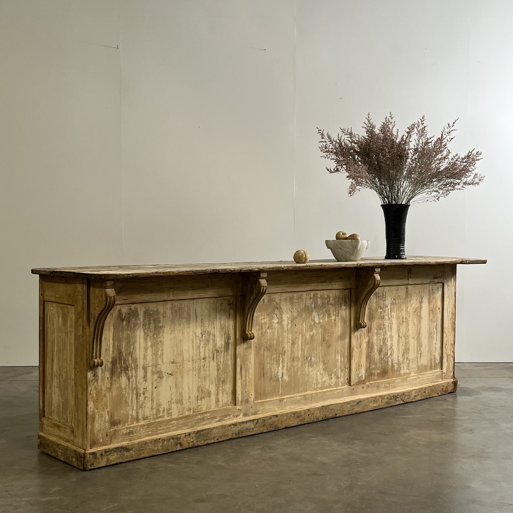 objet-vagabond-painted-counter0003