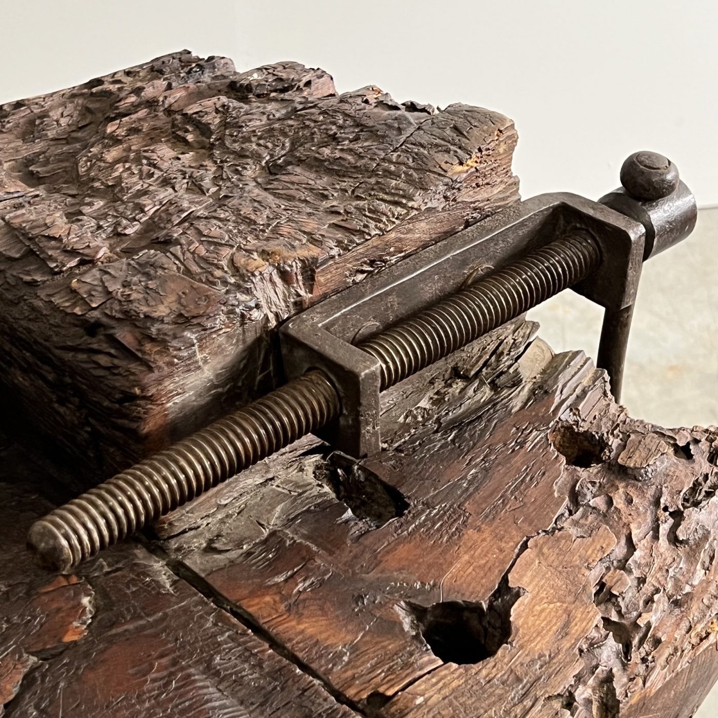 objet-vagabond-primitive-bench0004