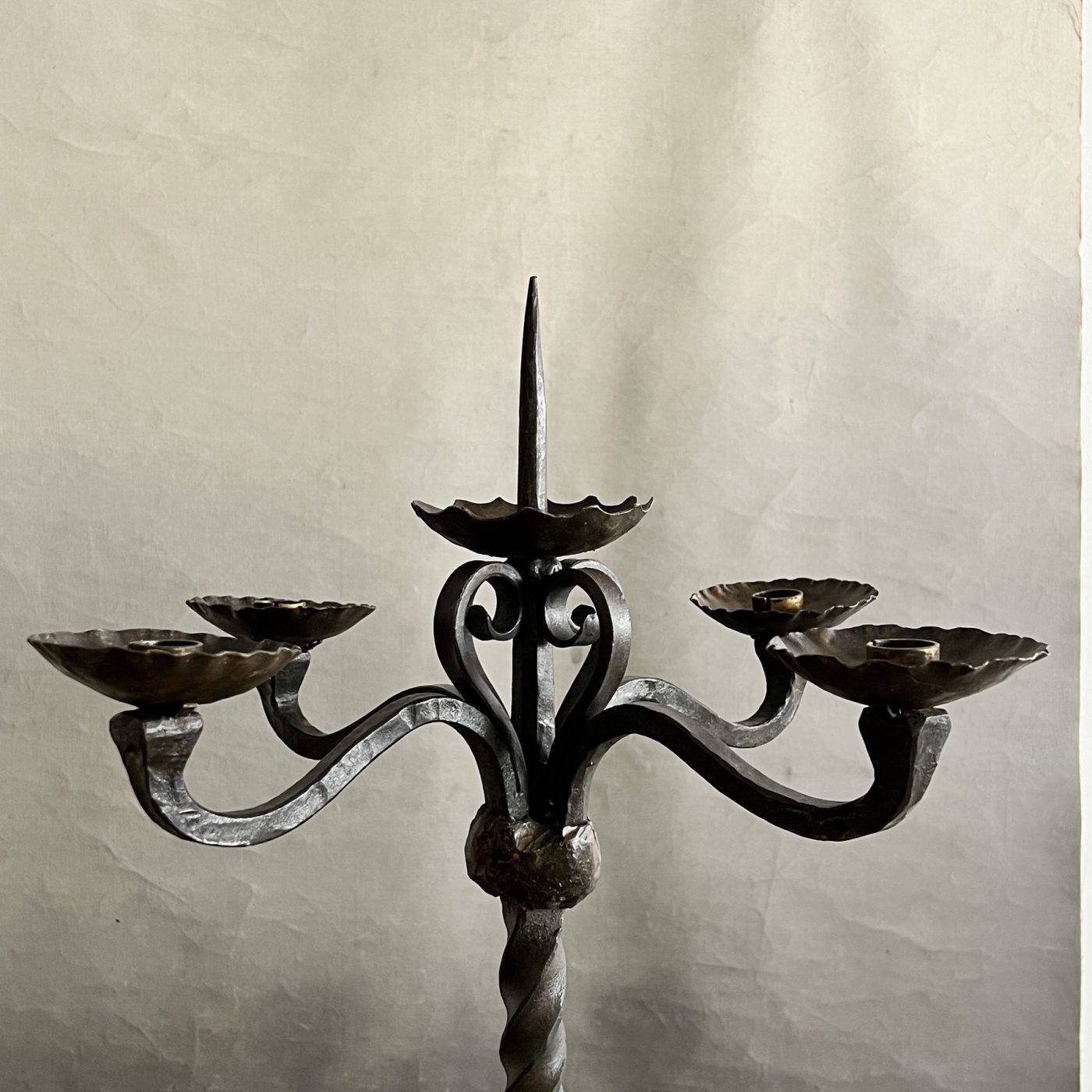 objet-vagabond-wroughtiron-candlesticks0005